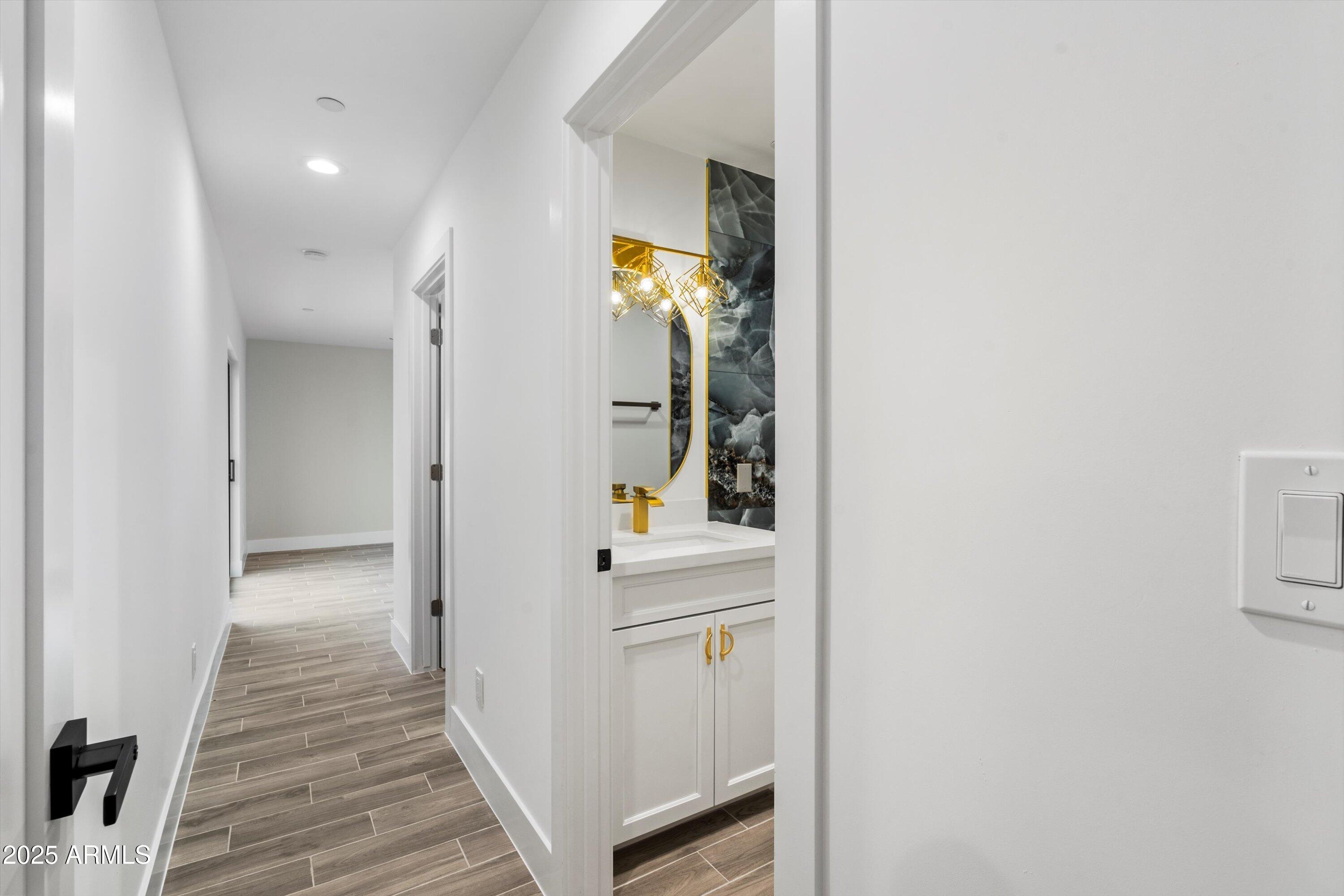 7225 E HARMONT Drive