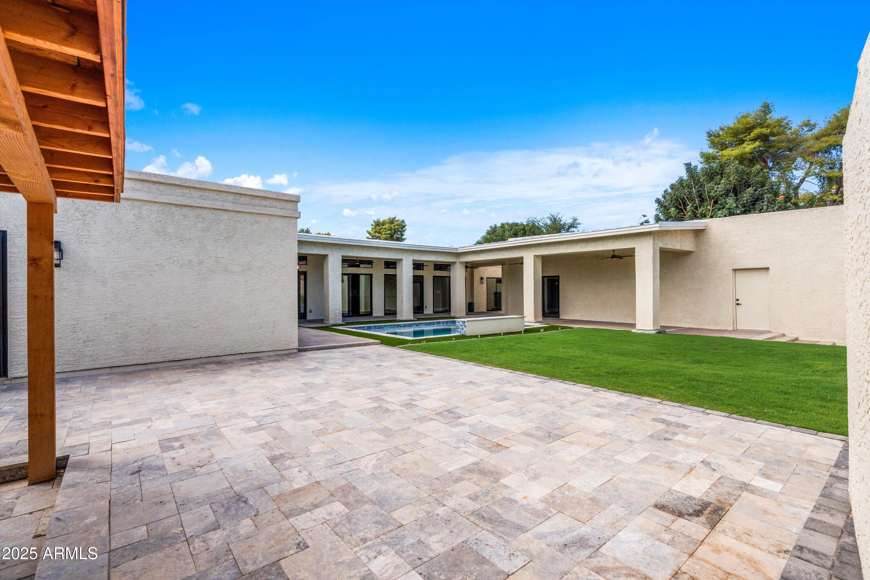 7225 E HARMONT Drive