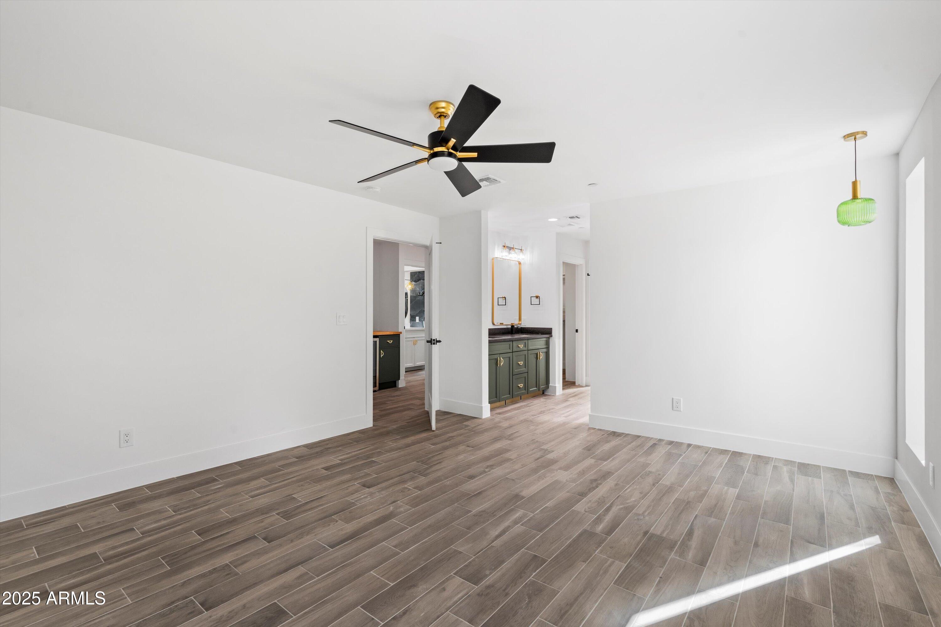 7225 E HARMONT Drive