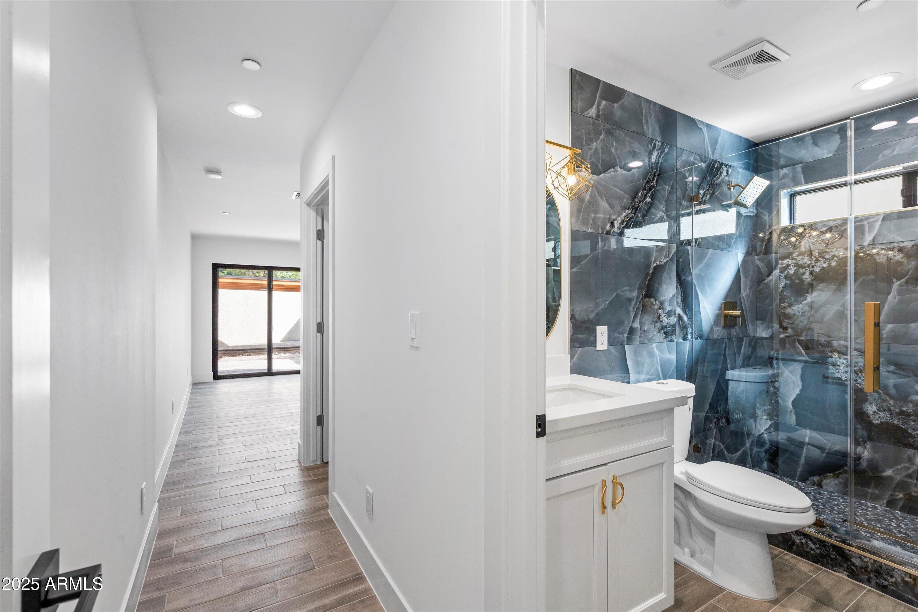 7225 E HARMONT Drive