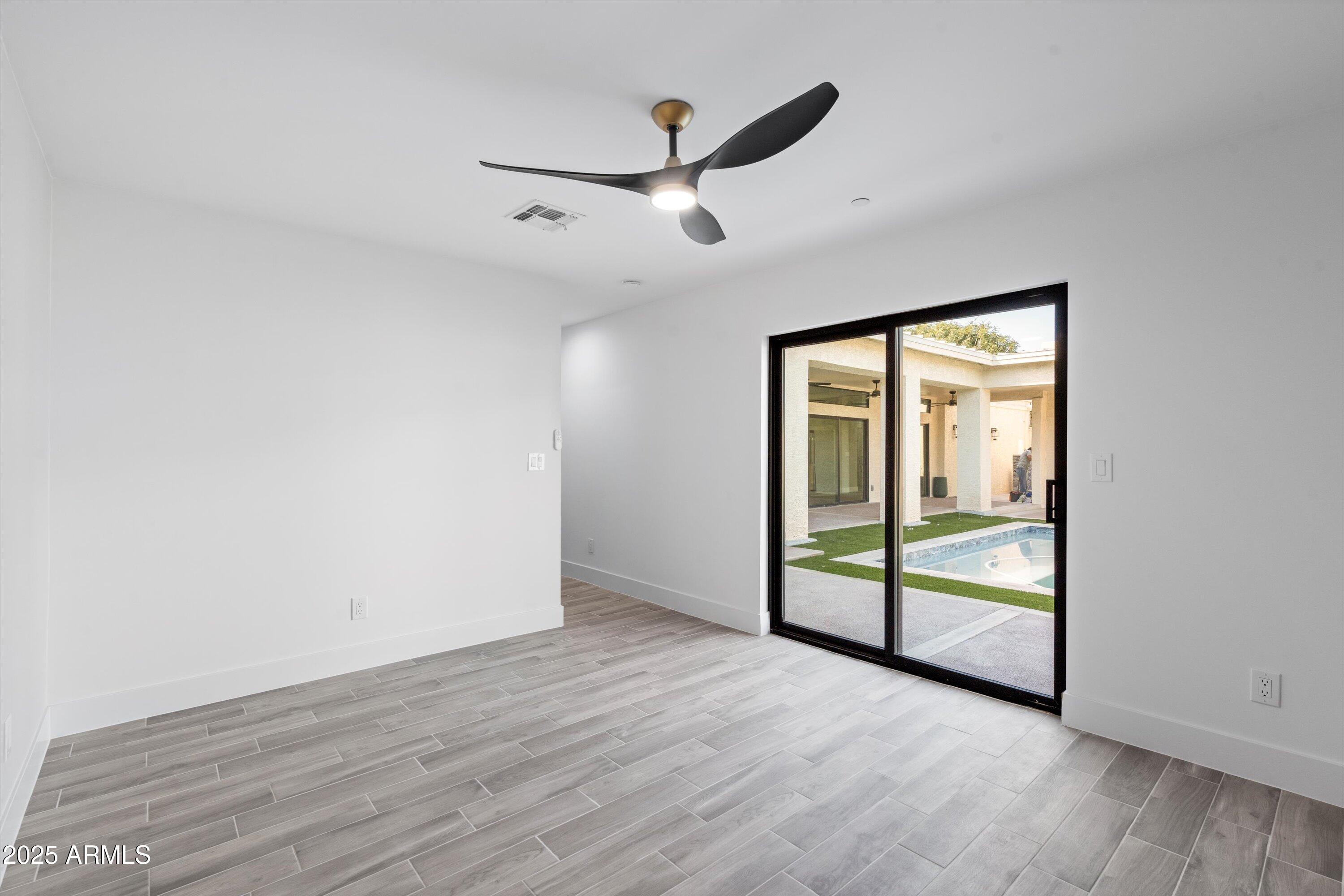 7225 E HARMONT Drive