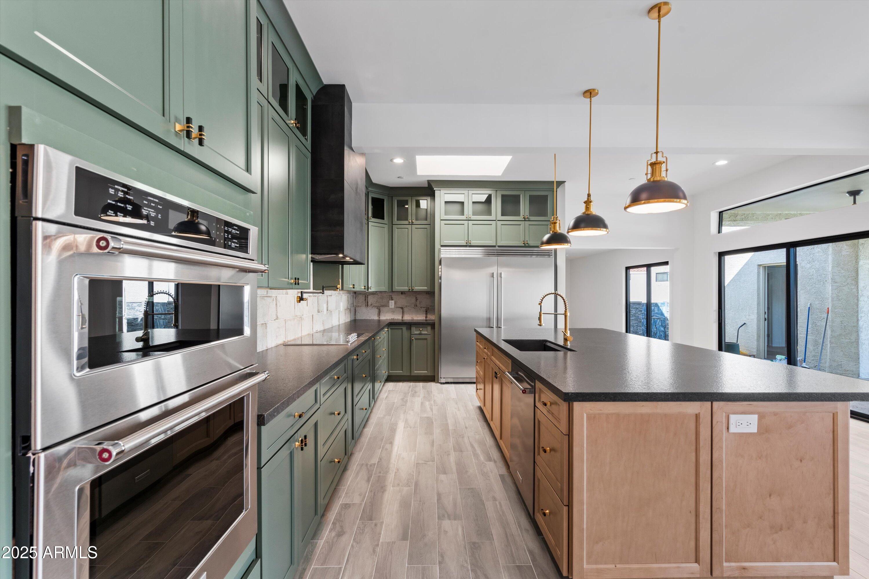 7225 E HARMONT Drive