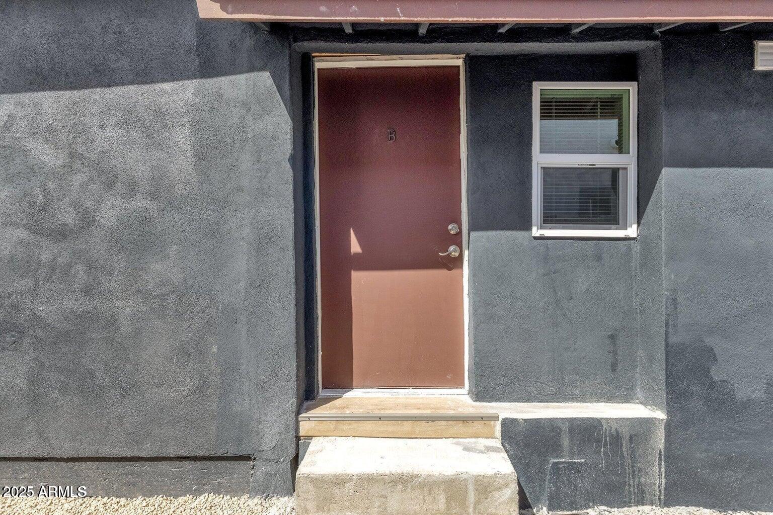 1341 E WILLETTA Street, B