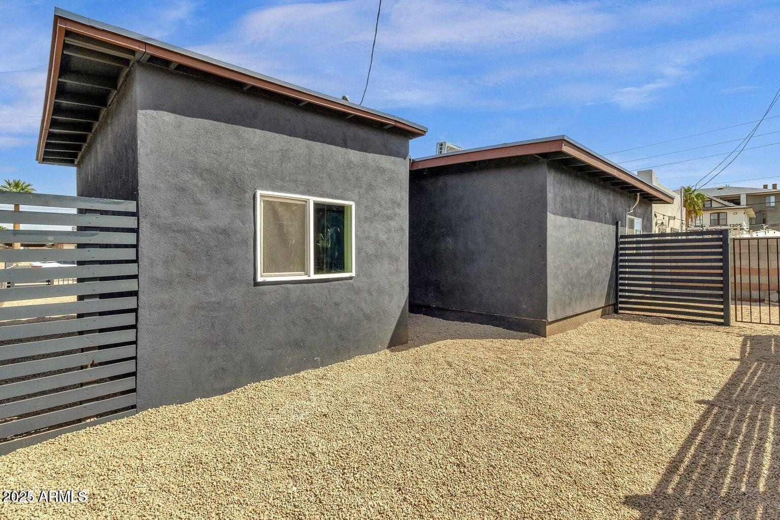 1341 E WILLETTA Street, B