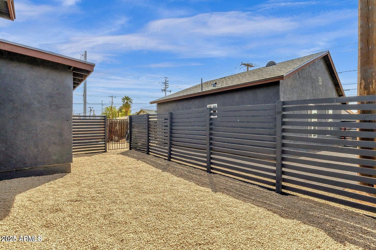 1341 E WILLETTA Street, B