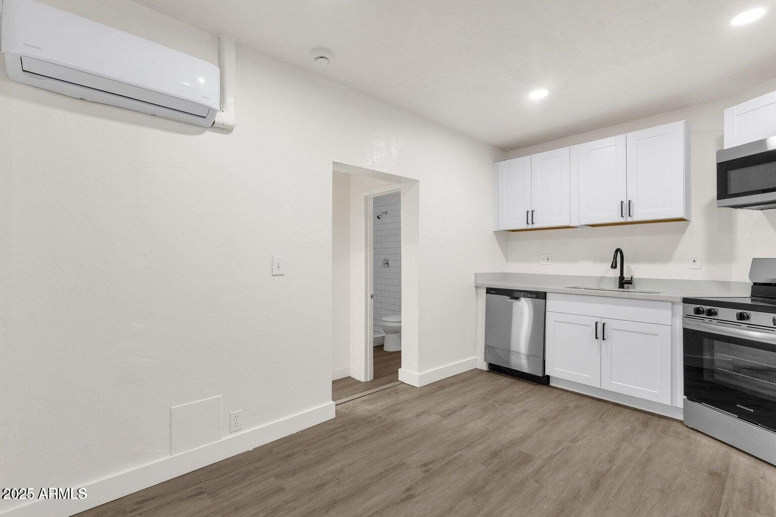 1341 E WILLETTA Street, B