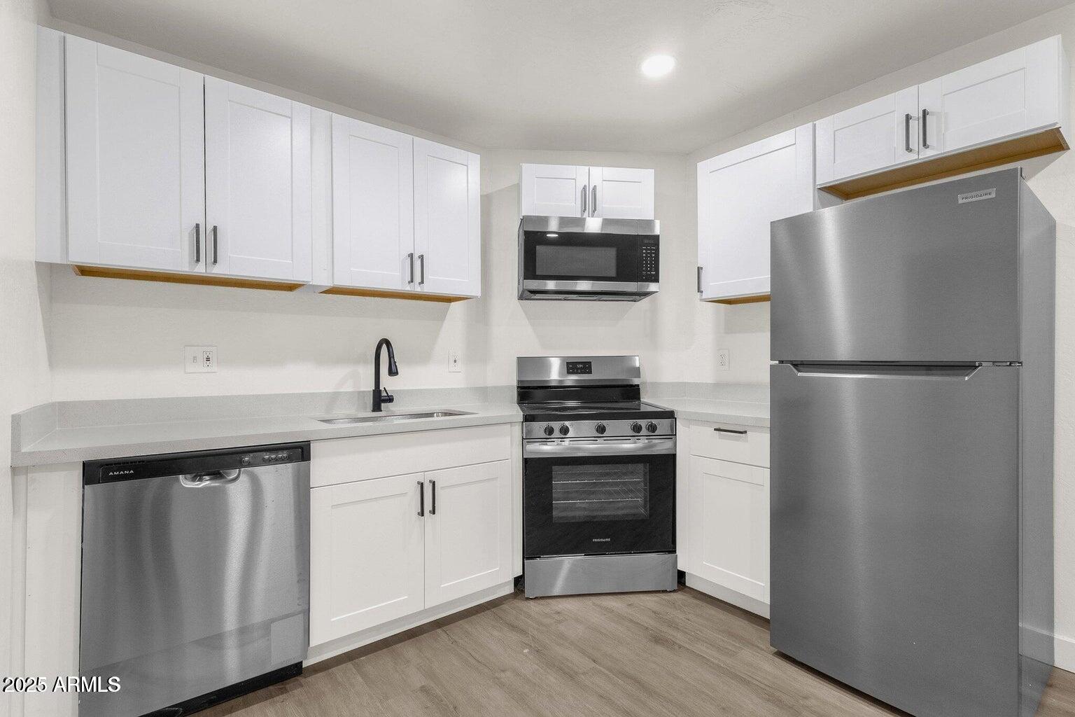 1341 E WILLETTA Street, B