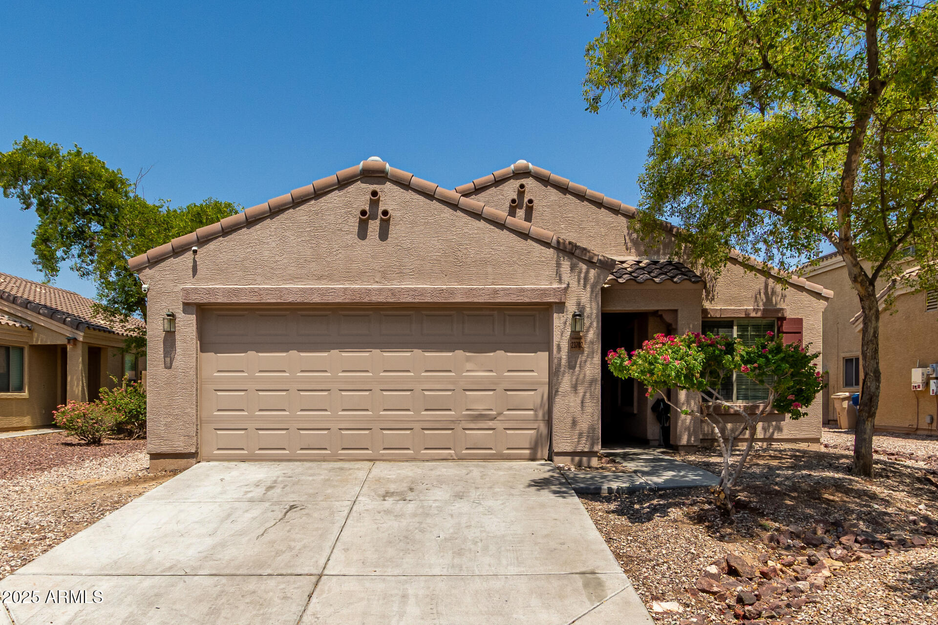 23702 W HIDALGO Avenue