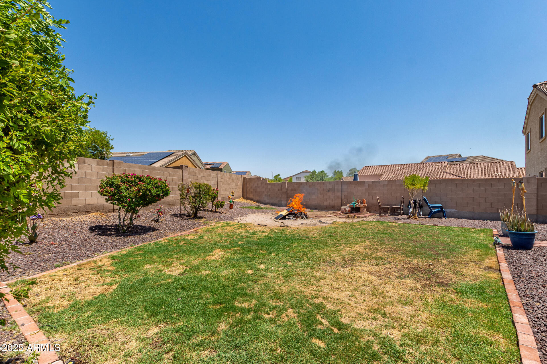 23702 W HIDALGO Avenue