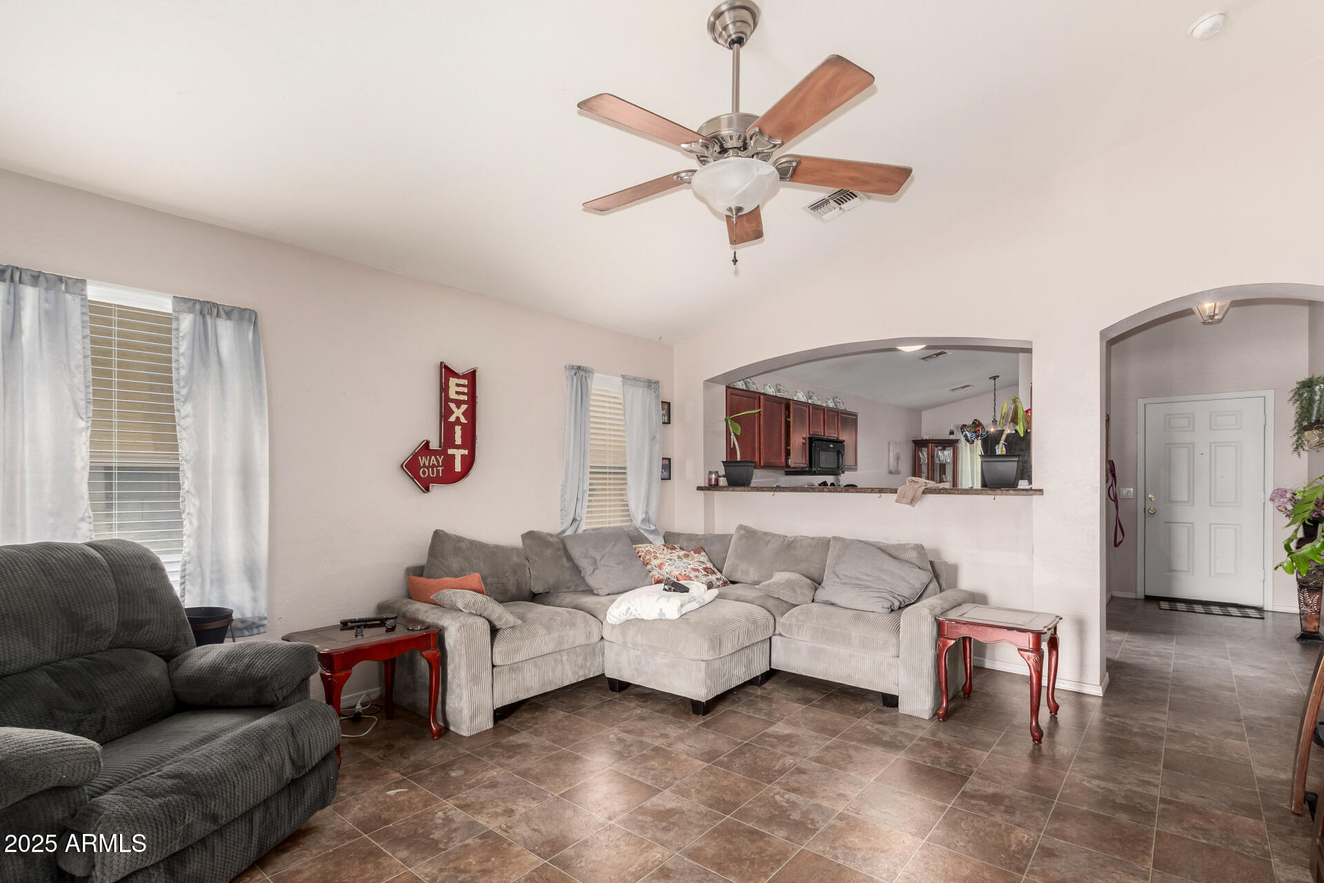 23702 W HIDALGO Avenue