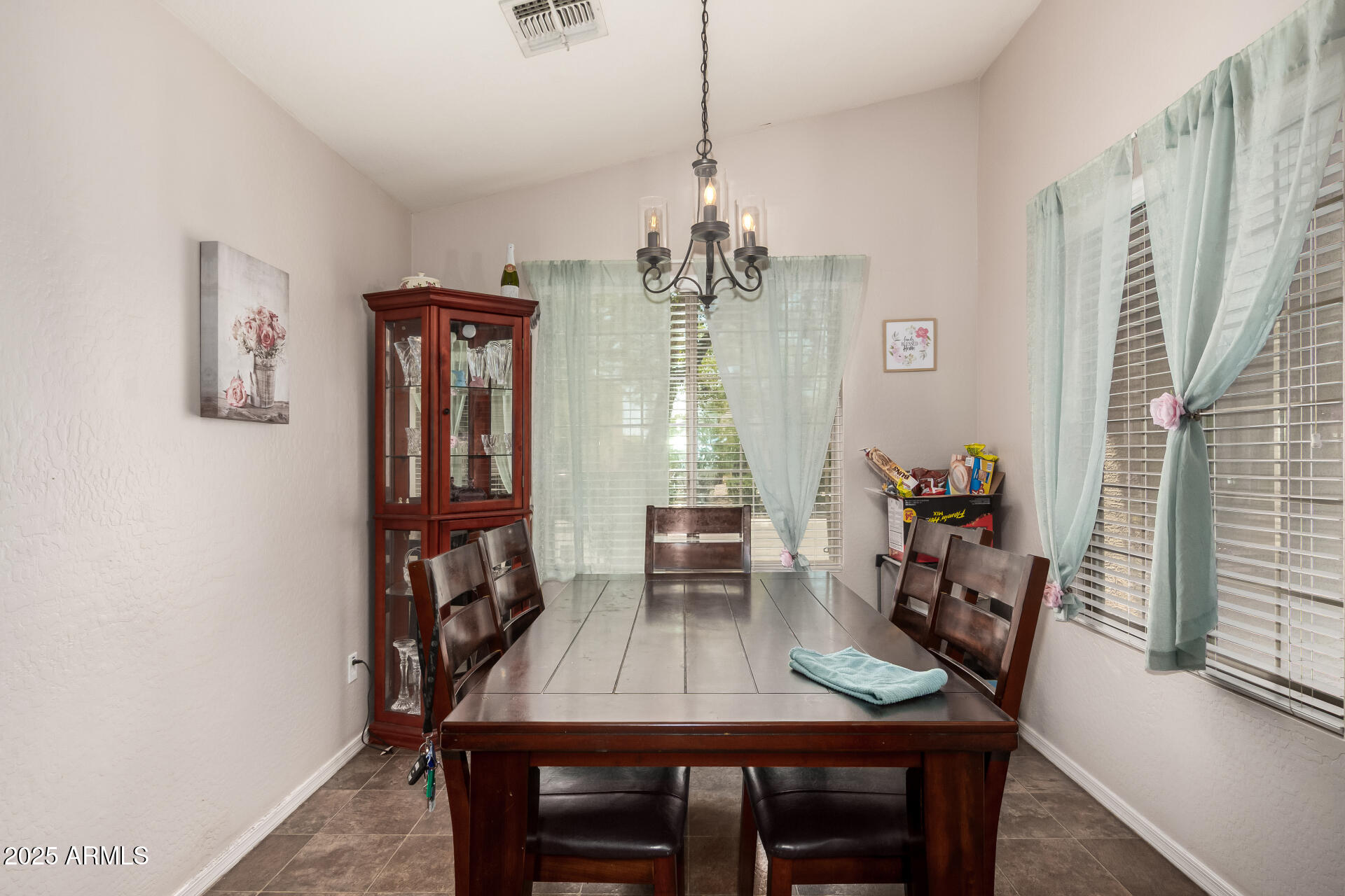 23702 W HIDALGO Avenue