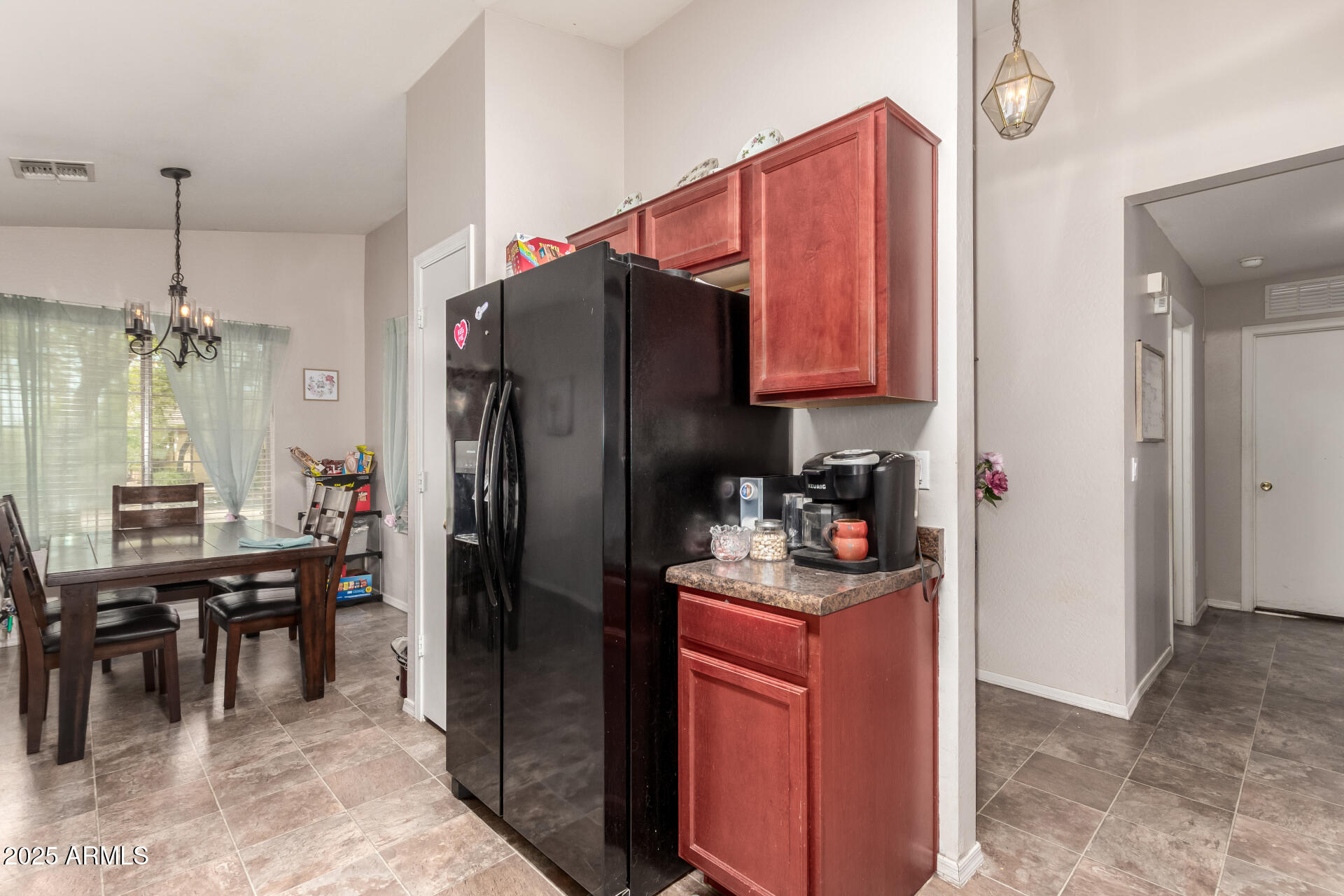 23702 W HIDALGO Avenue