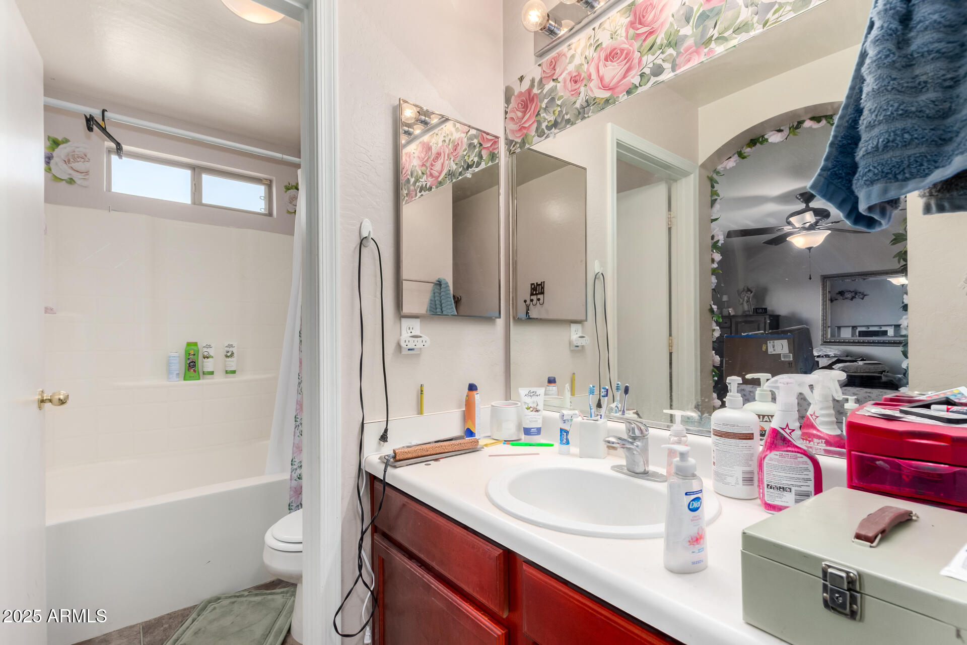 23702 W HIDALGO Avenue