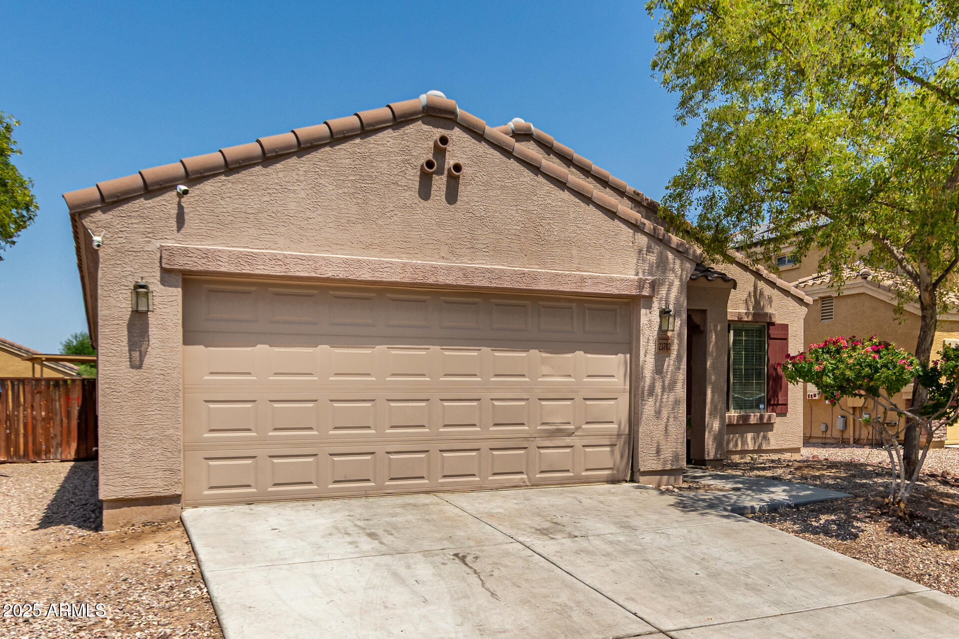 23702 W HIDALGO Avenue