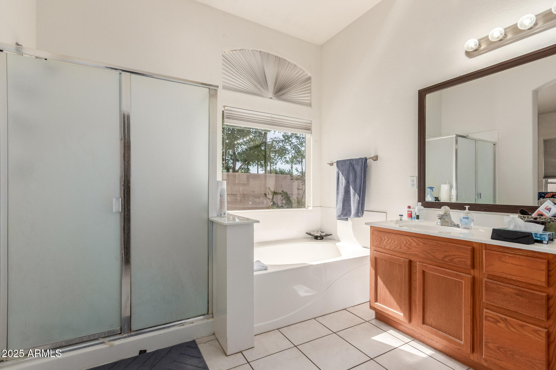 1818 S SADDLE Street