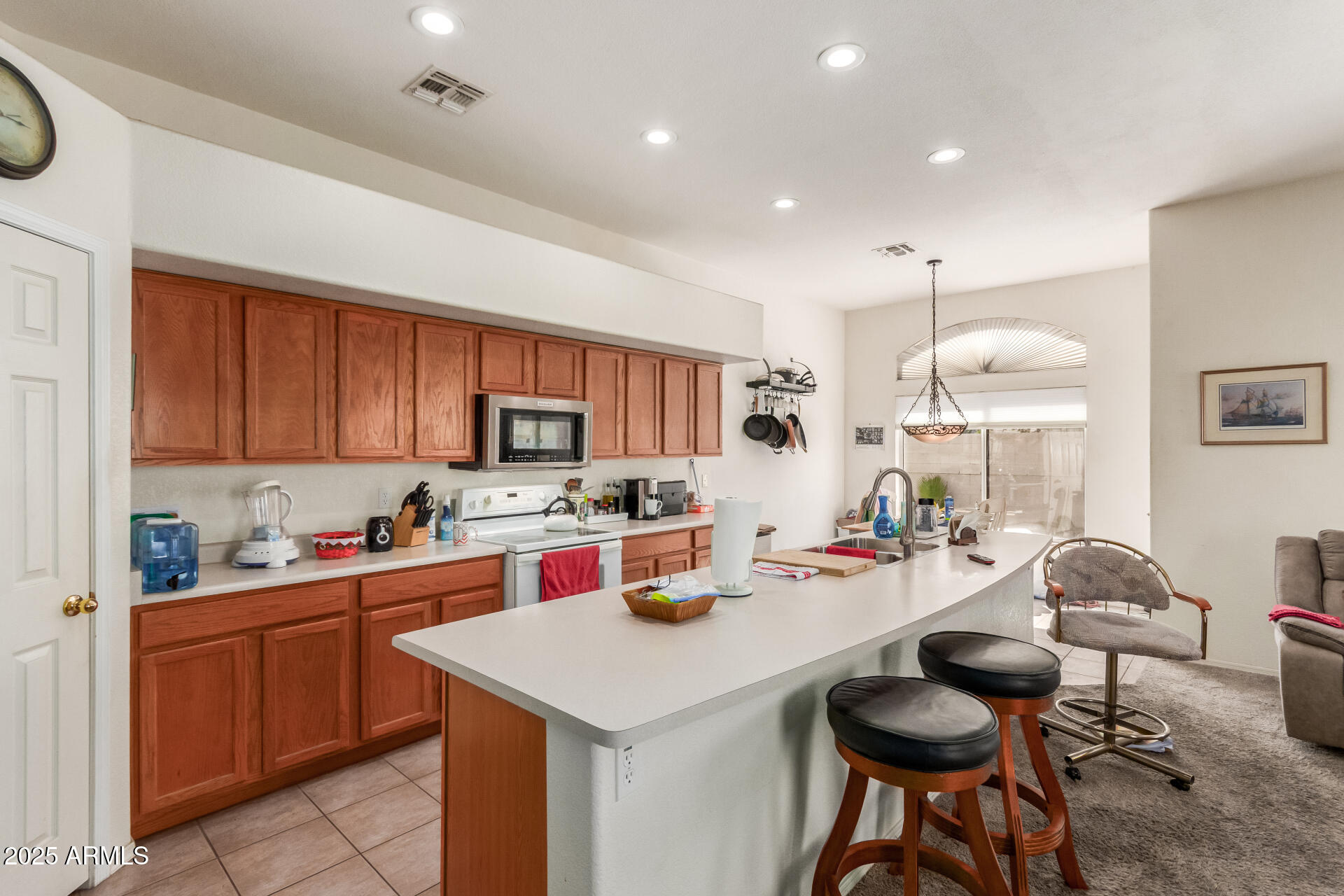 1818 S SADDLE Street