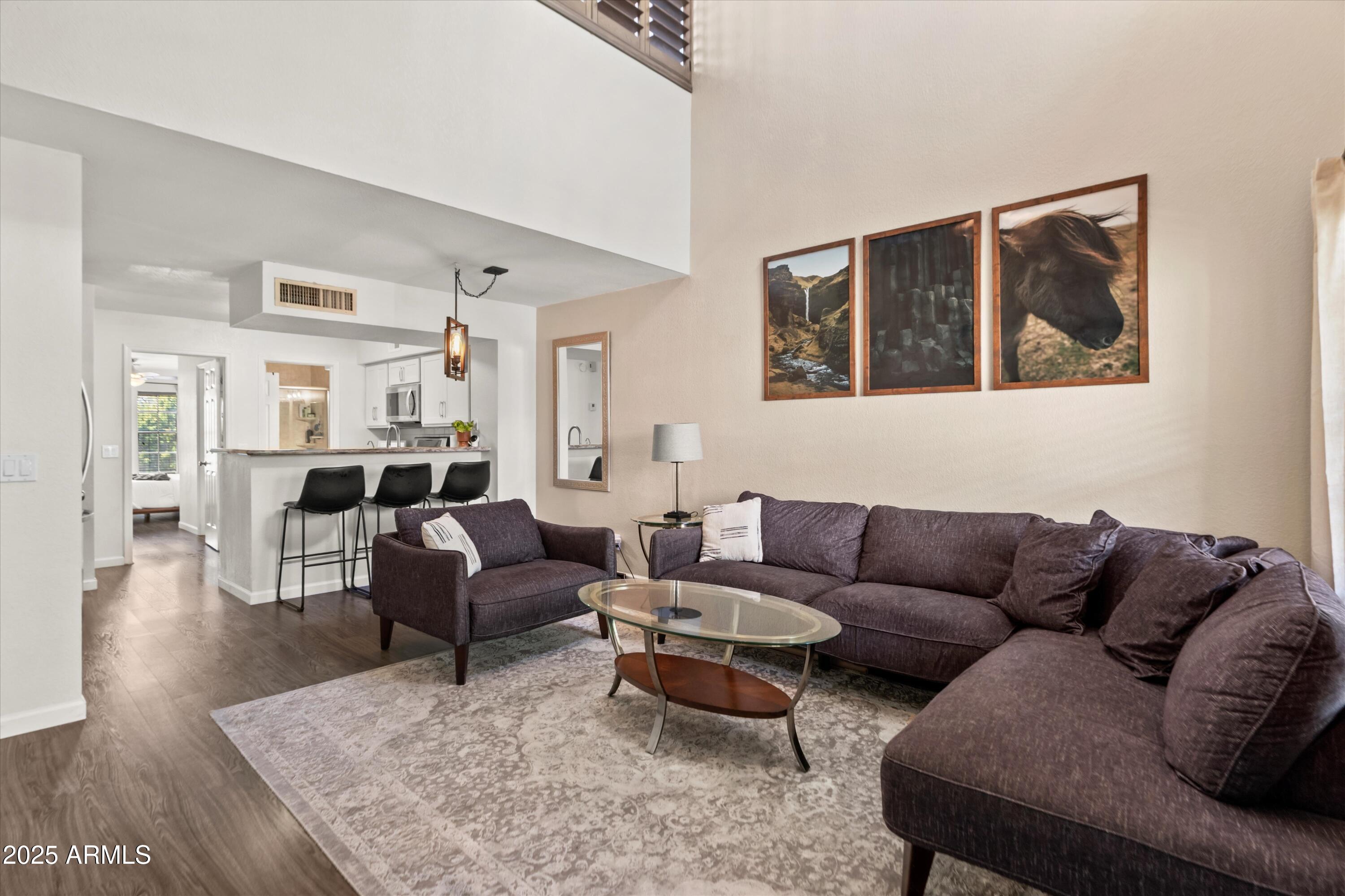 2333 E Southern Avenue, 2067