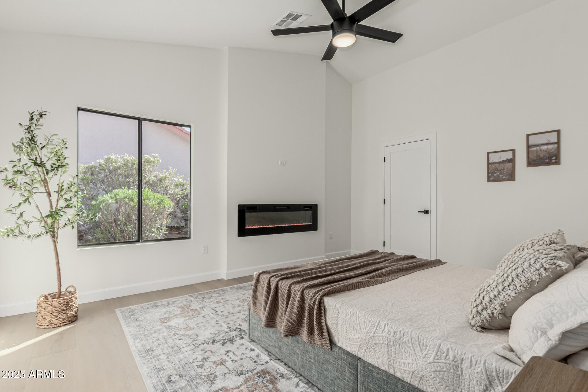 20034 N CROWN RIDGE Drive