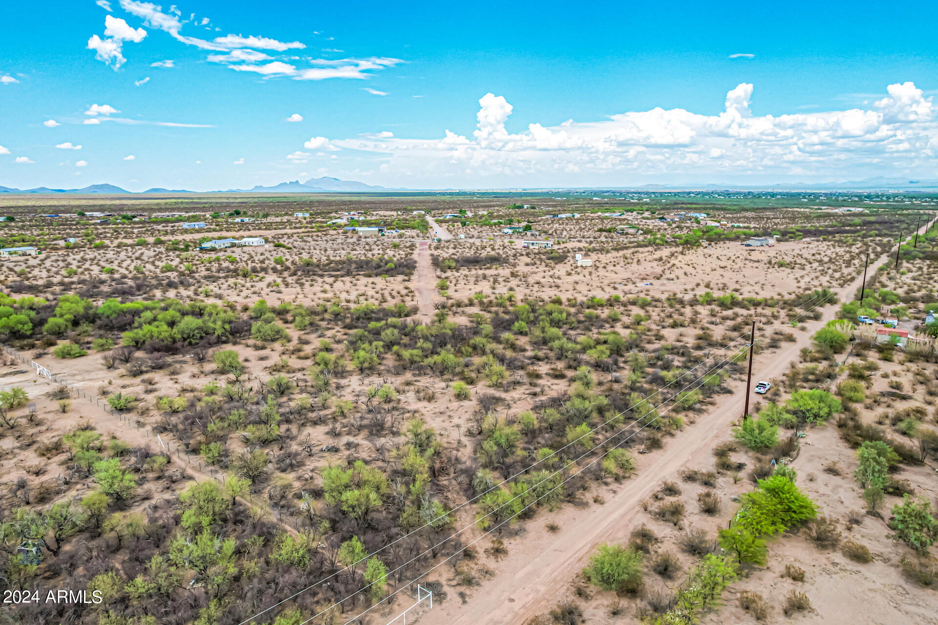 17847 W HUSKER Lane W