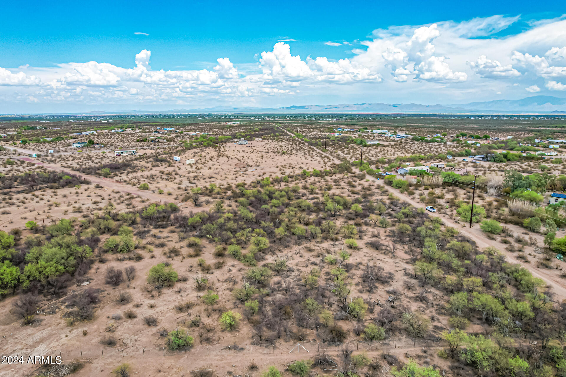 17847 W HUSKER Lane W