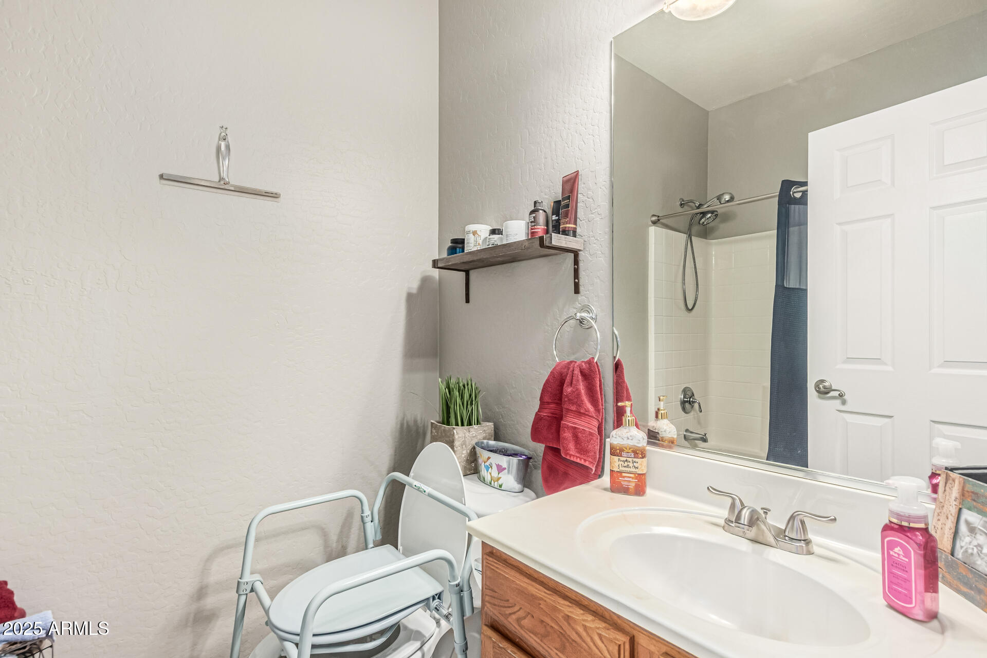 9820 E DEL MONTE Avenue