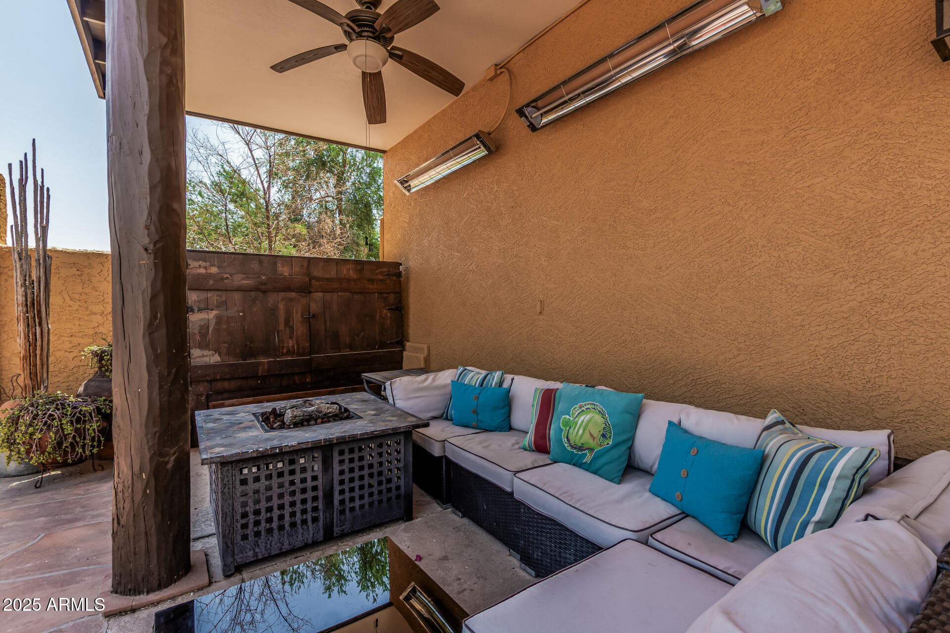 9820 E DEL MONTE Avenue