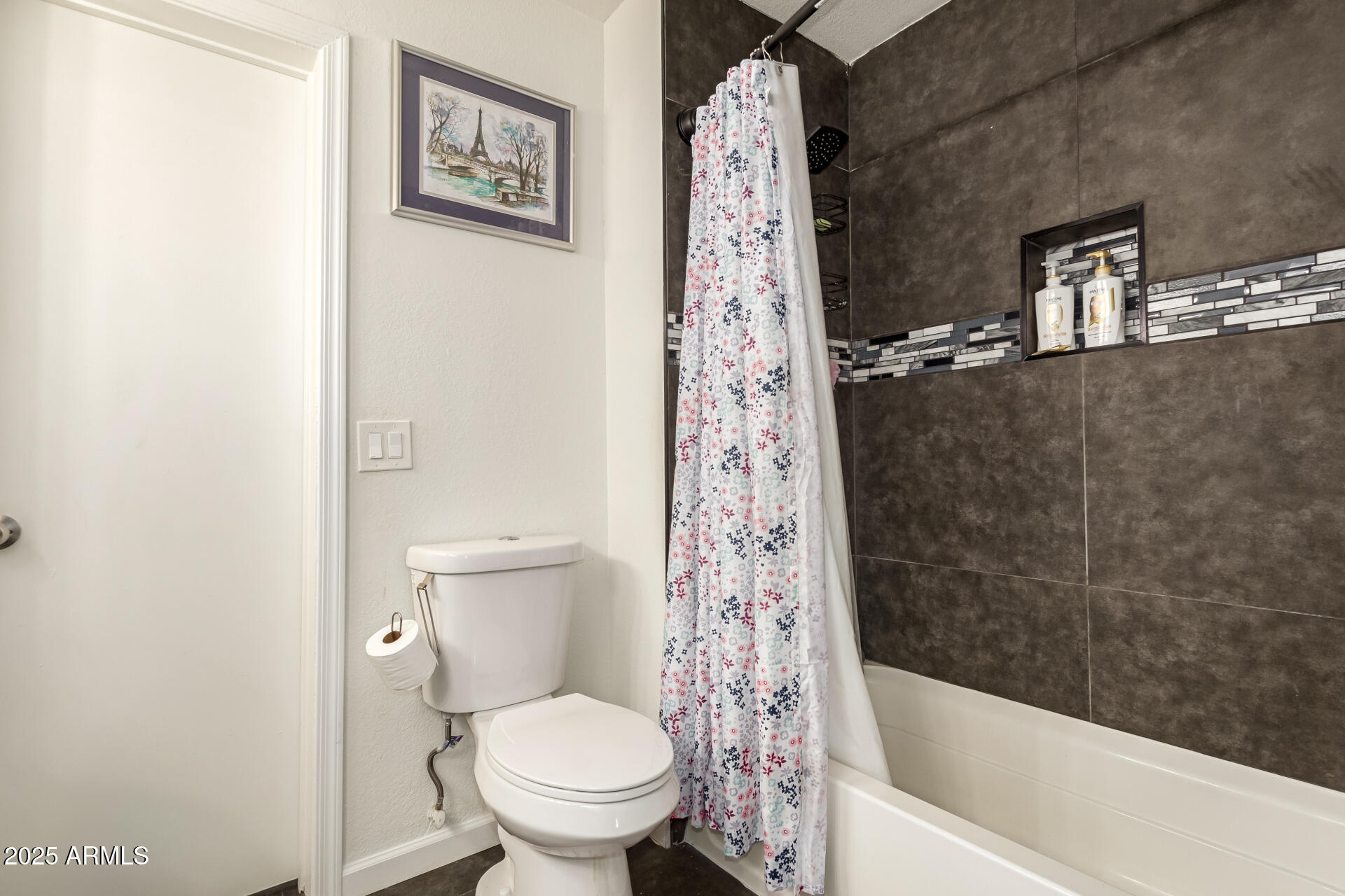 8830 W VERNON Avenue