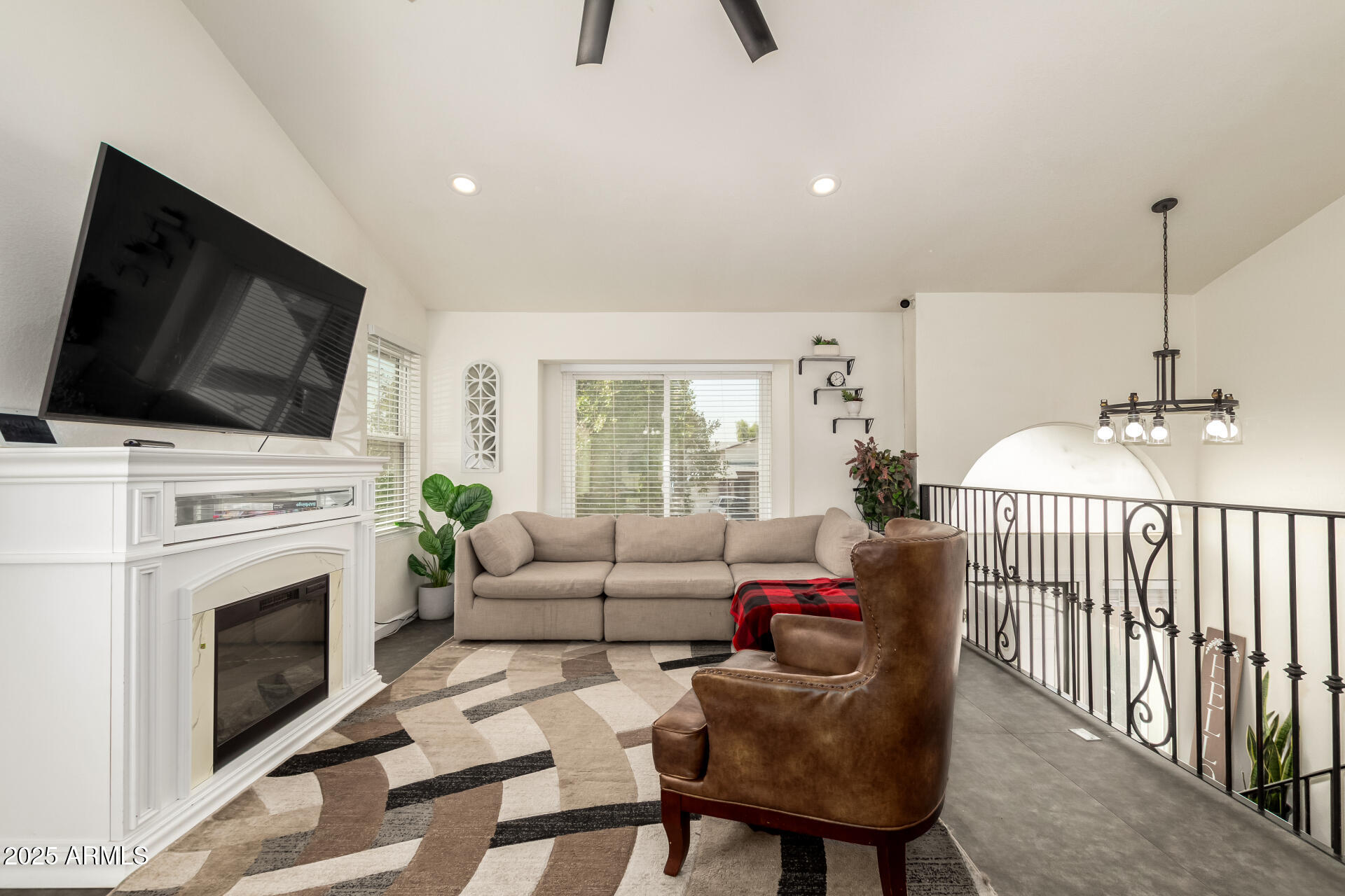 8830 W VERNON Avenue