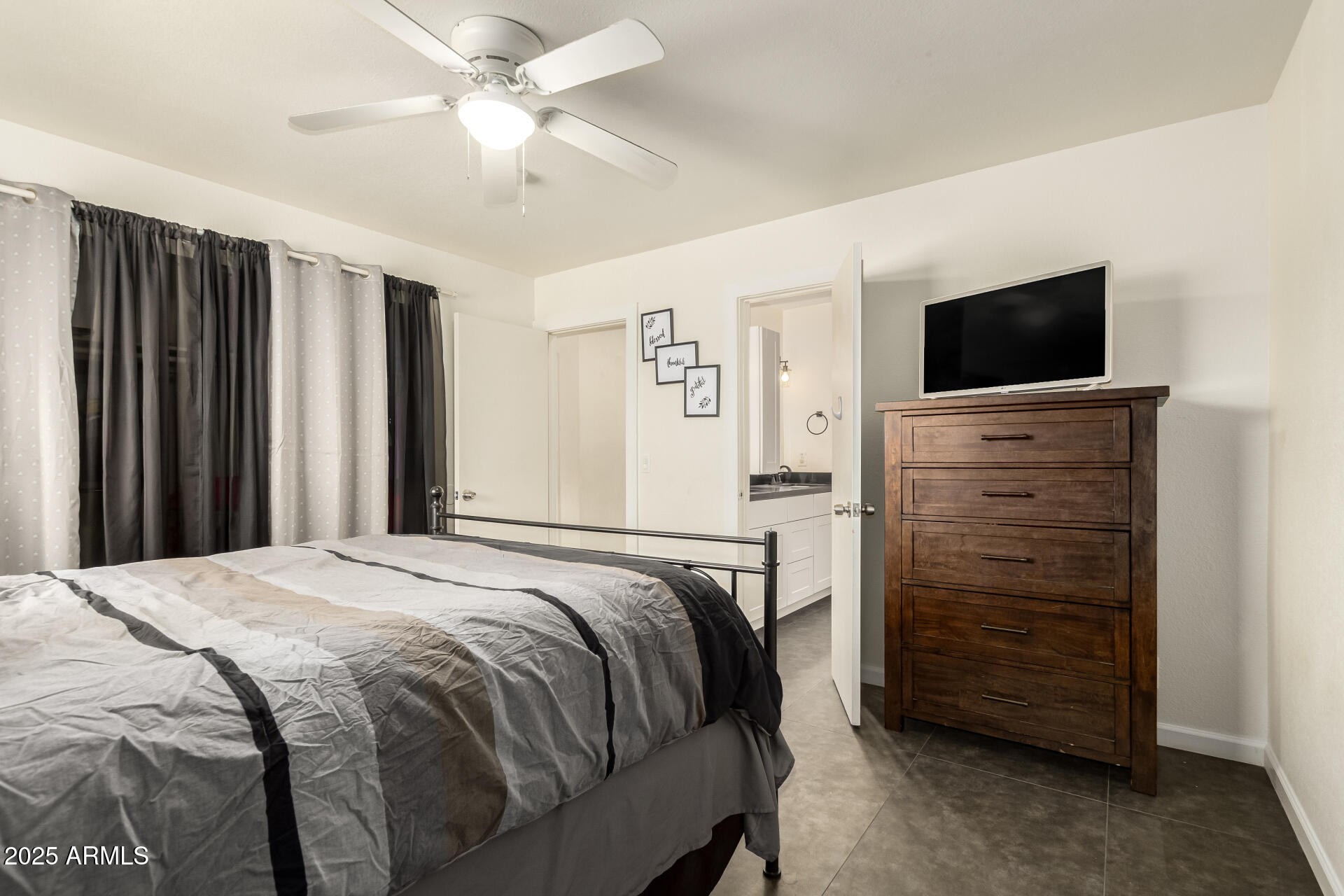 8830 W VERNON Avenue