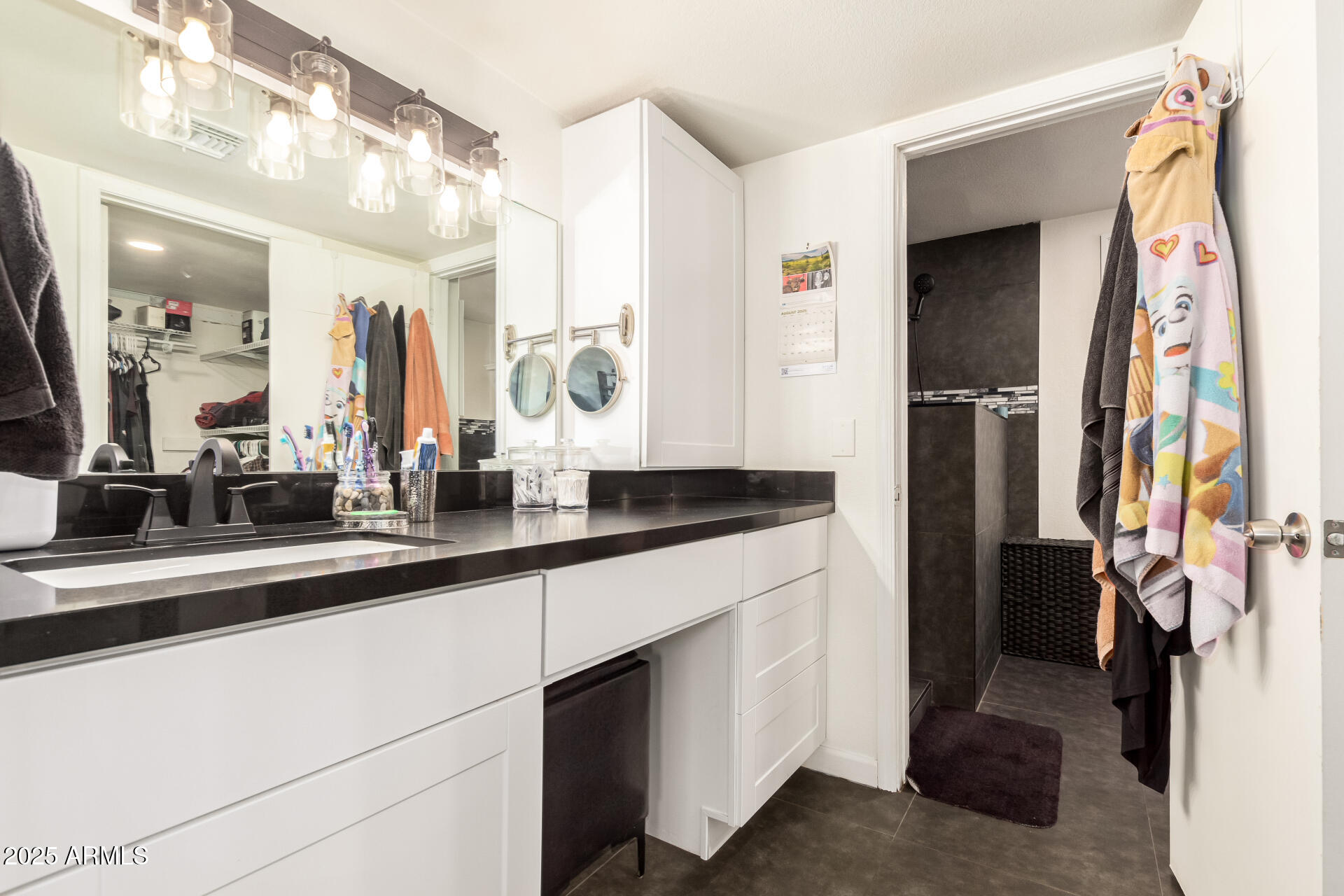 8830 W VERNON Avenue