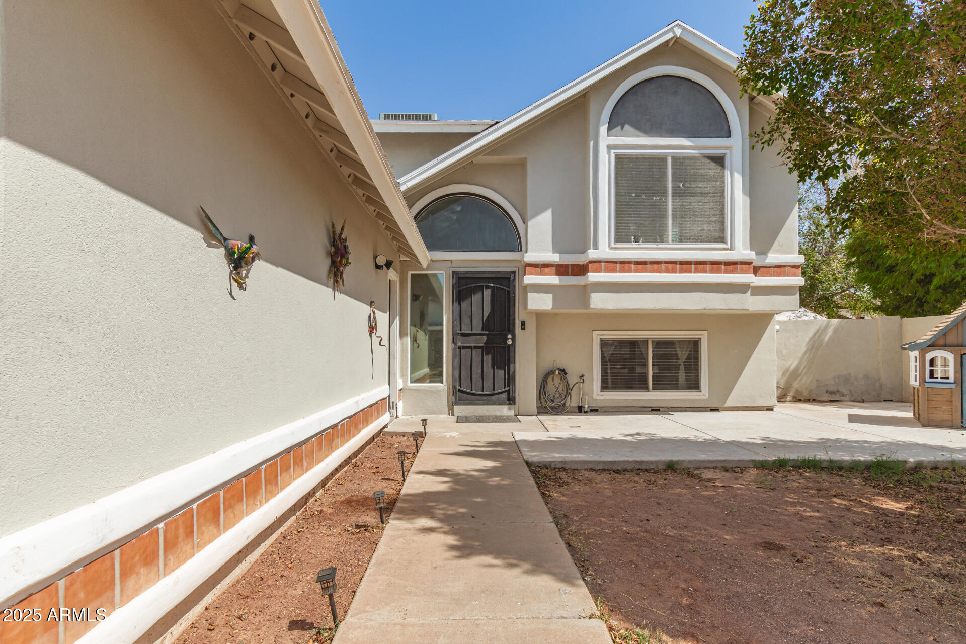 8830 W VERNON Avenue