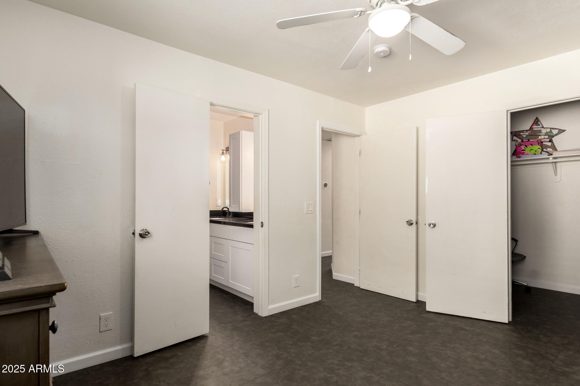 8830 W VERNON Avenue