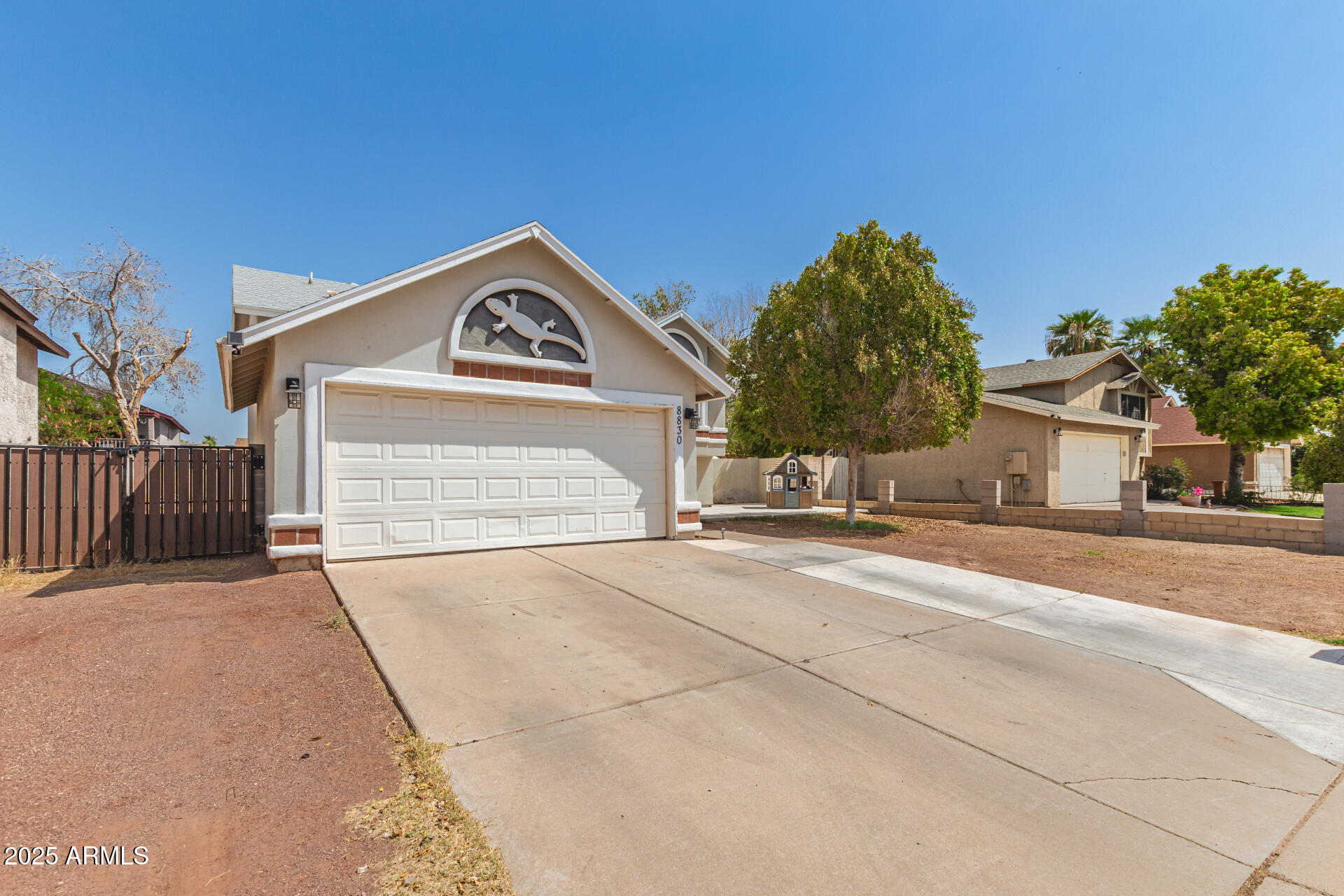 8830 W VERNON Avenue