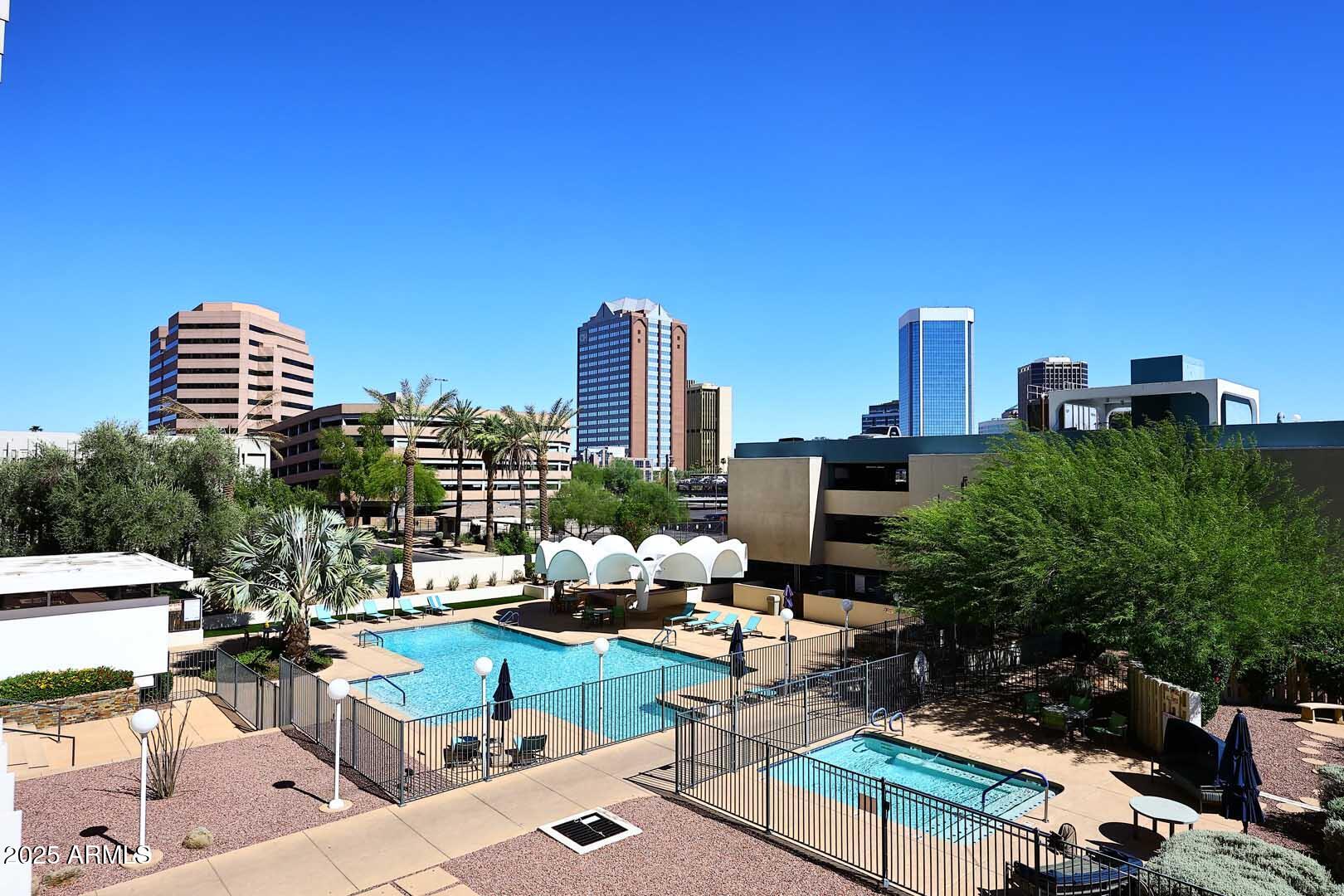 207 W CLARENDON Avenue, 2A