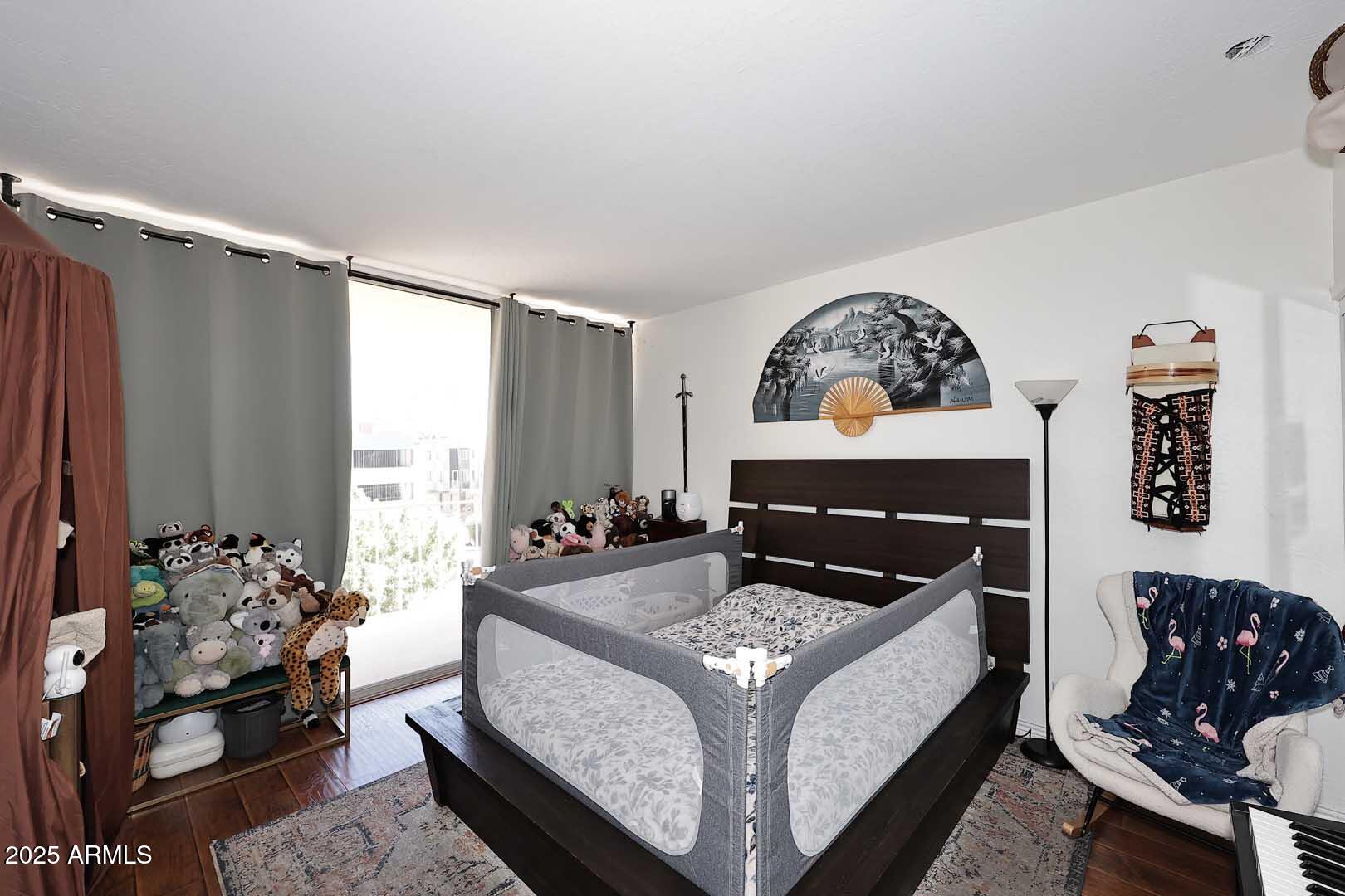 207 W CLARENDON Avenue, 2A