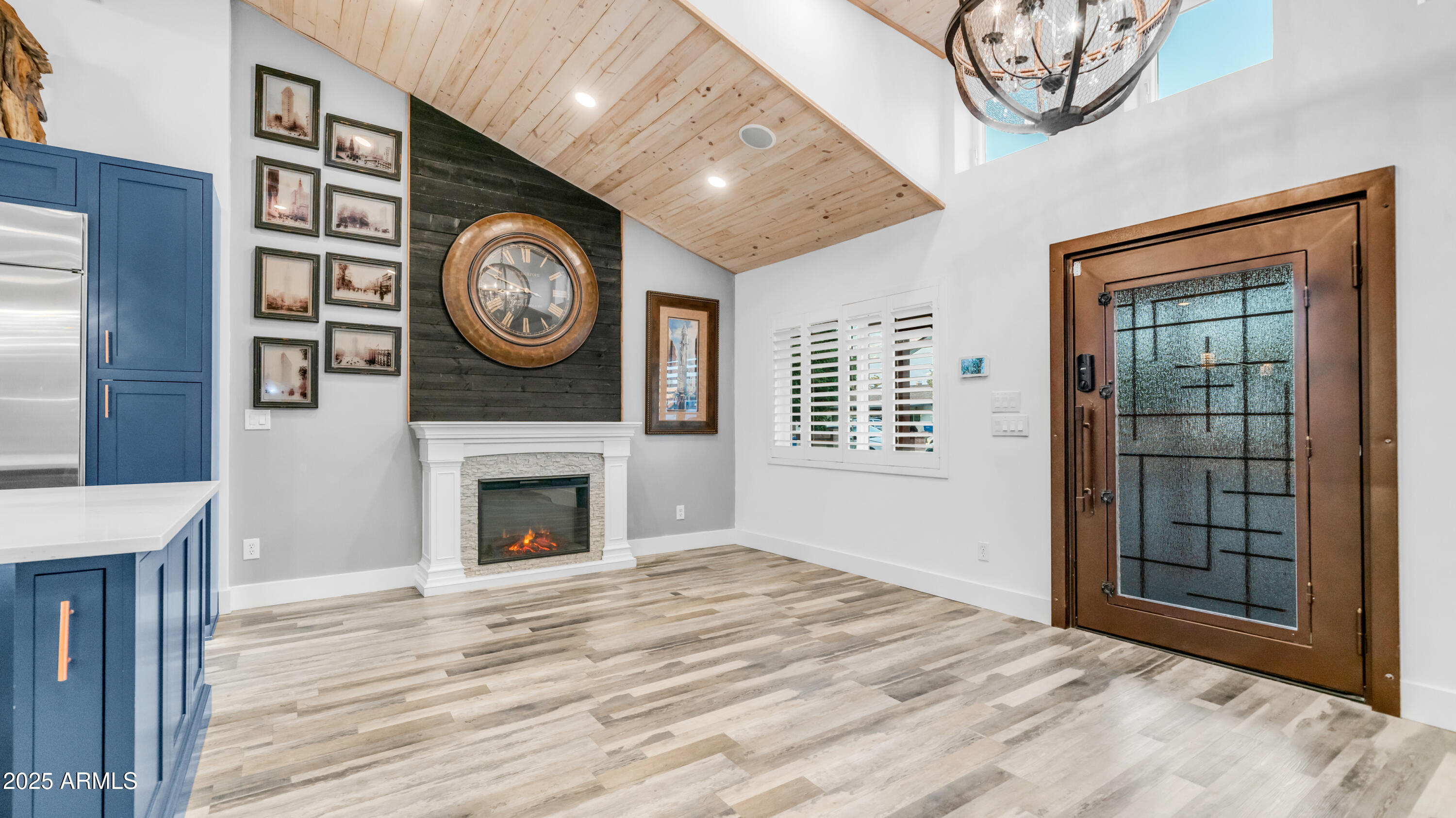 1363 E MITCHELL Drive