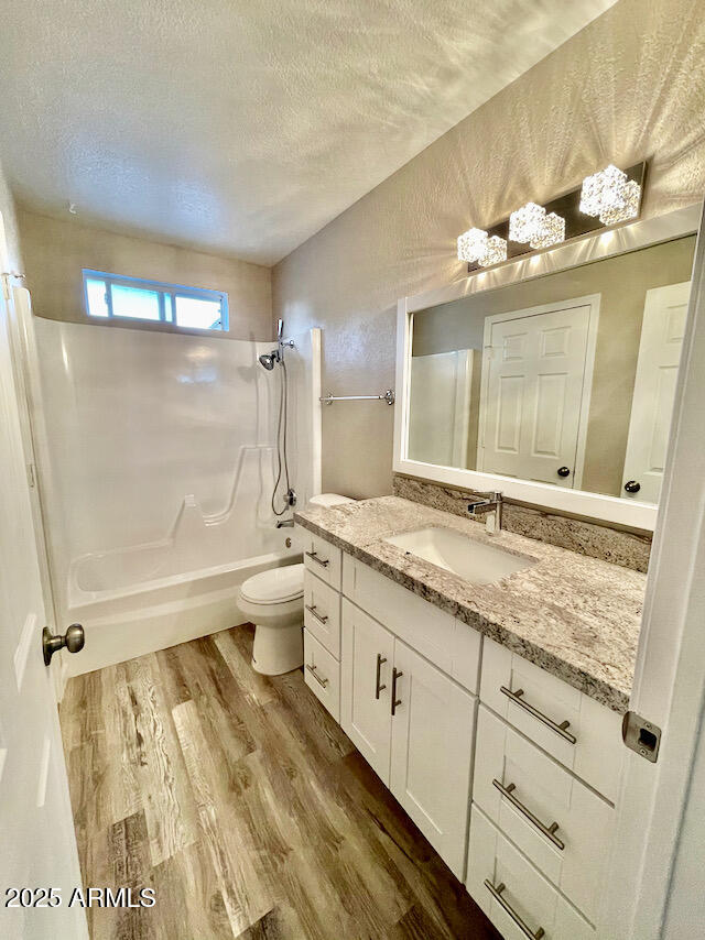 1014 W ANDERSON Drive