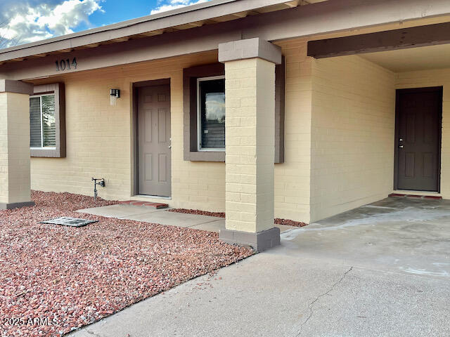 1014 W ANDERSON Drive