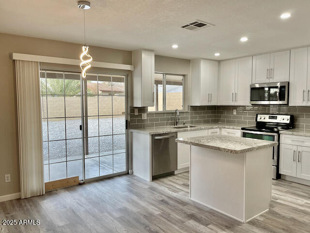 1014 W ANDERSON Drive