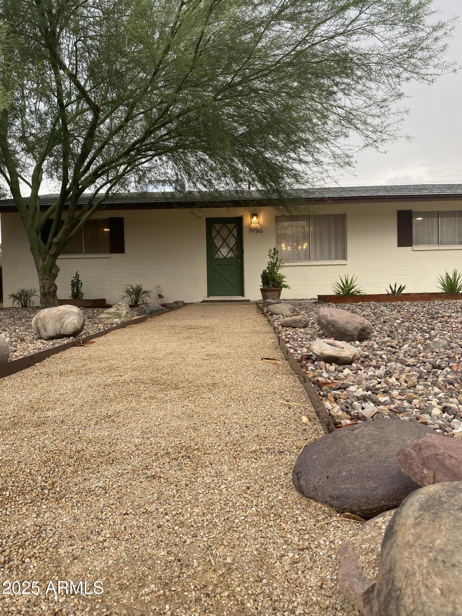 1956 E PALMCROFT Drive