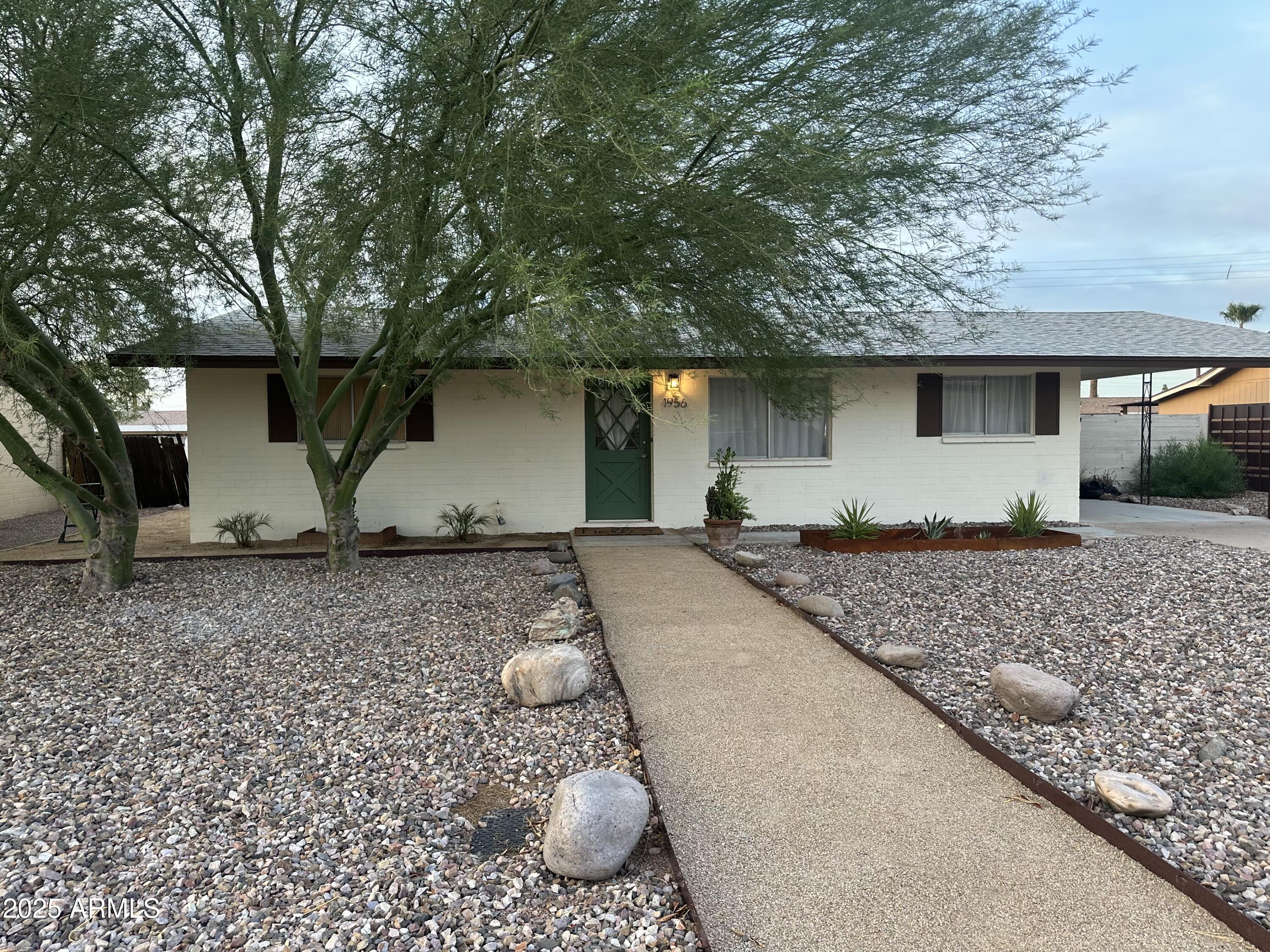 1956 E PALMCROFT Drive