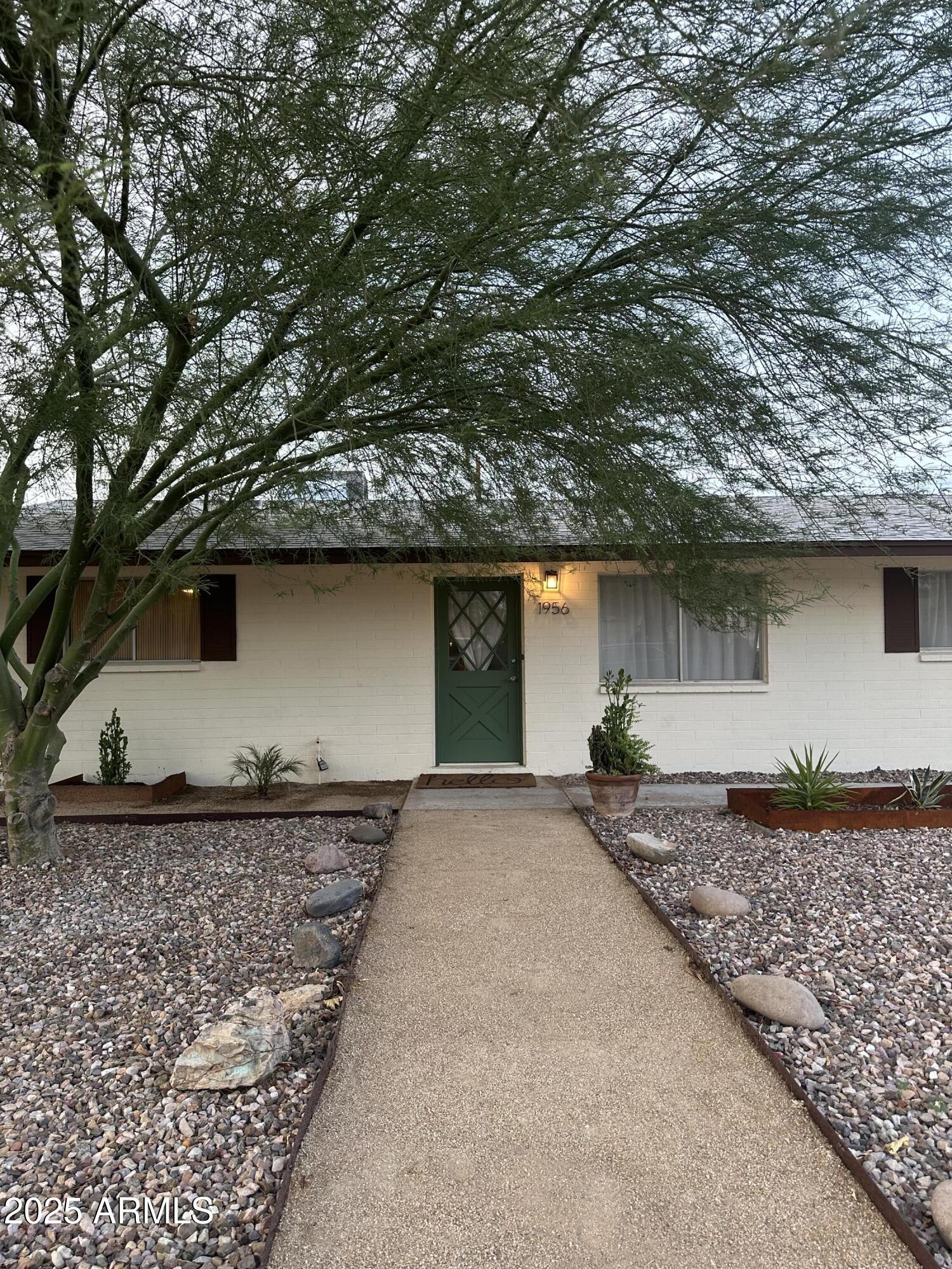 1956 E PALMCROFT Drive