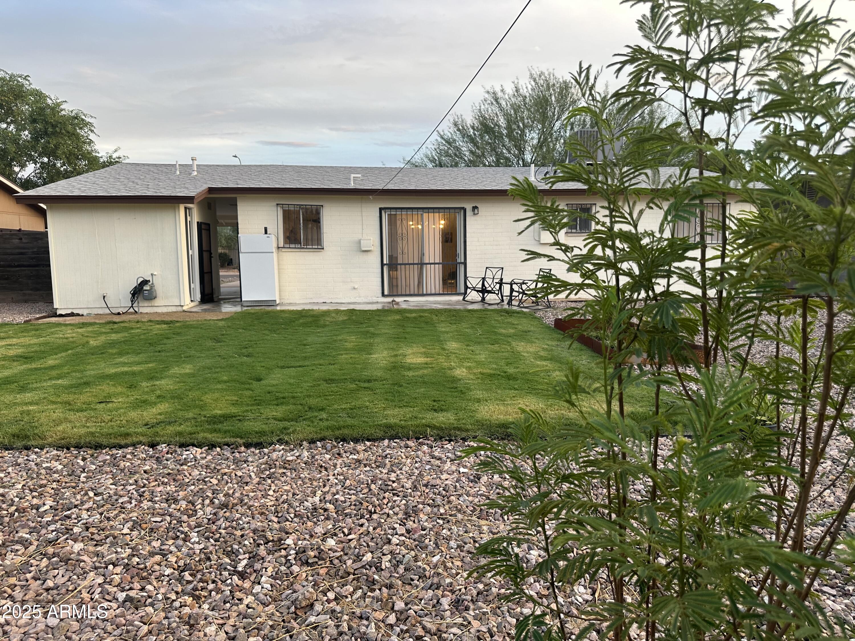 1956 E PALMCROFT Drive