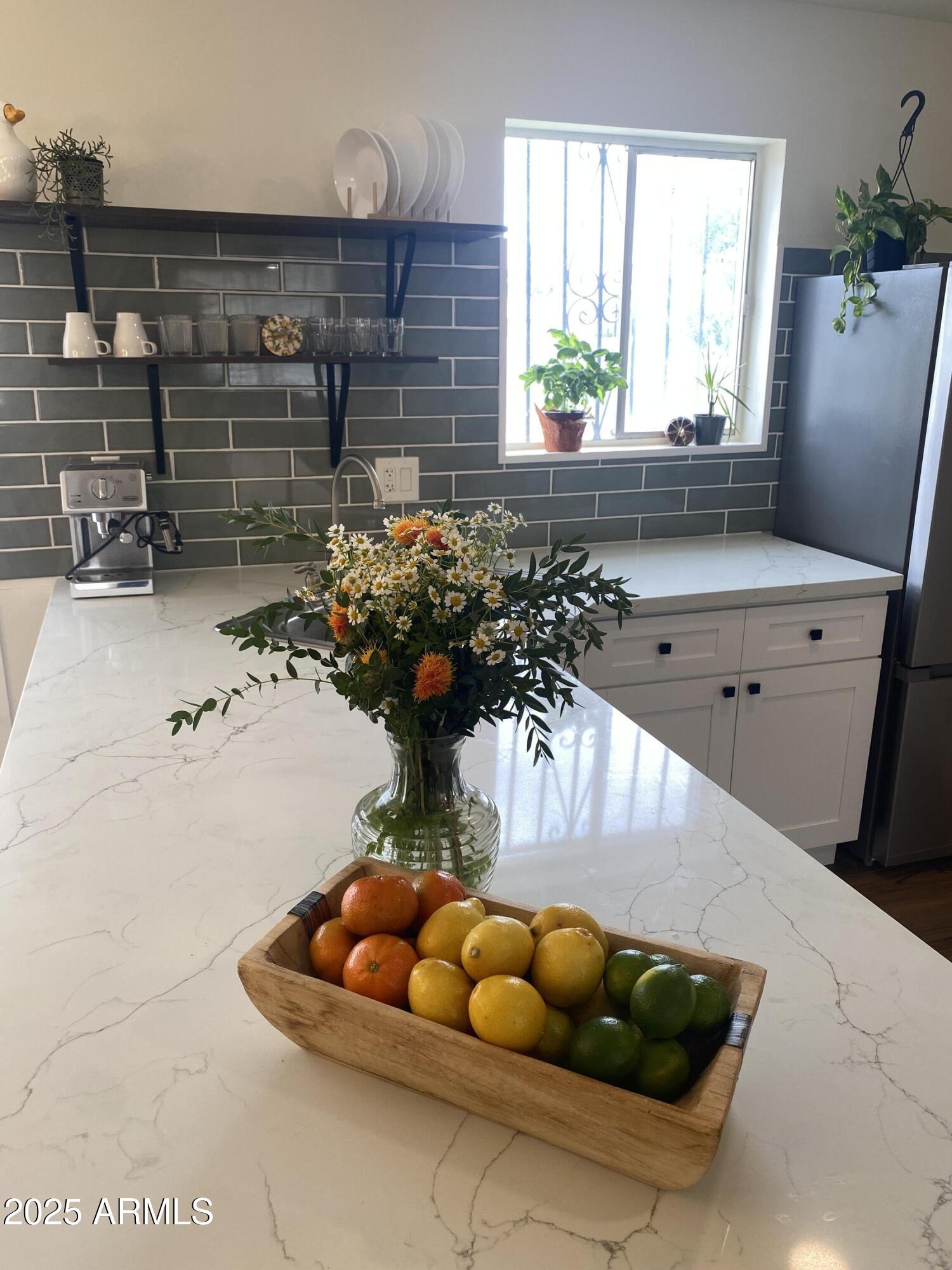 1956 E PALMCROFT Drive