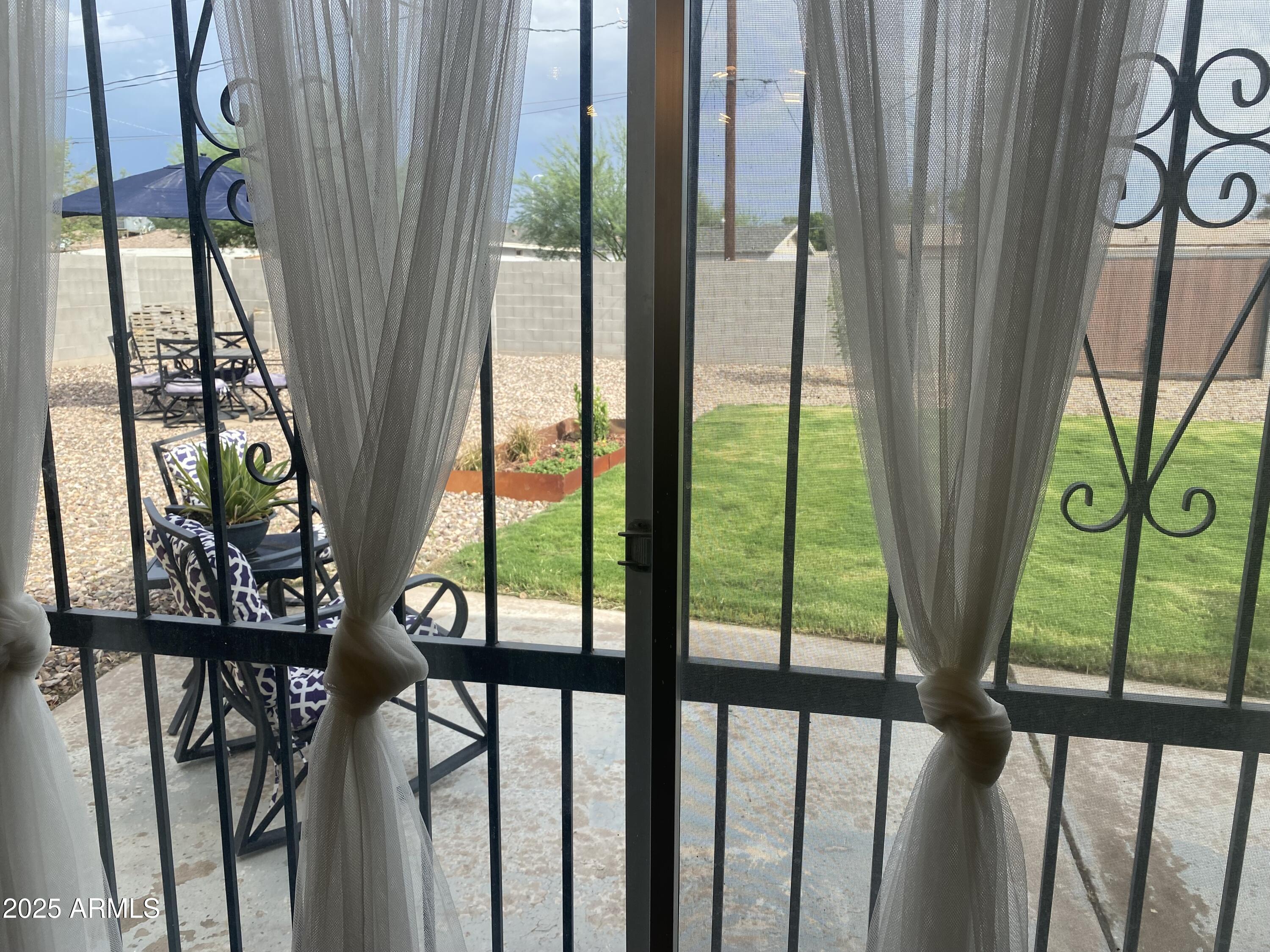 1956 E PALMCROFT Drive