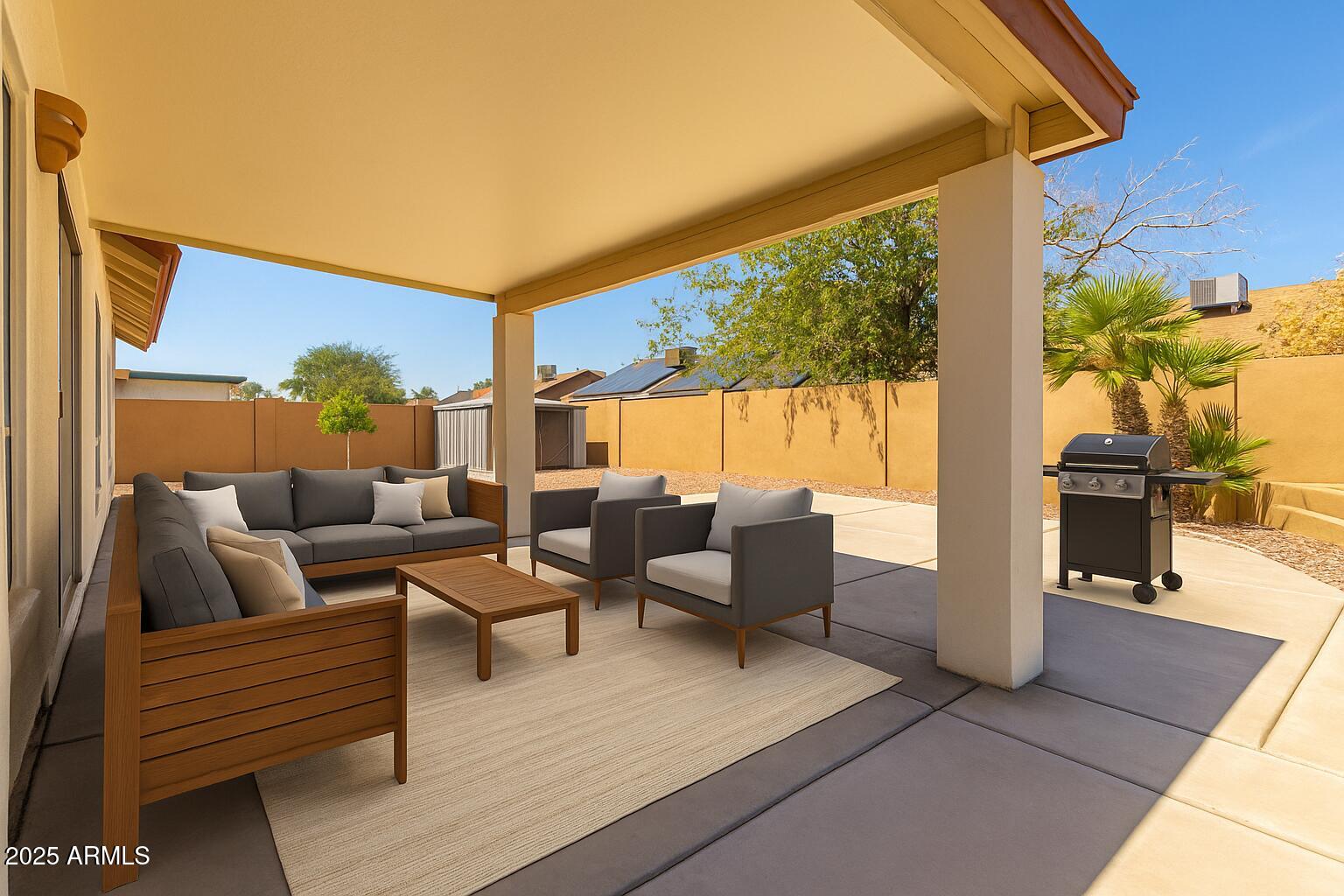 10110 W PASADENA Avenue