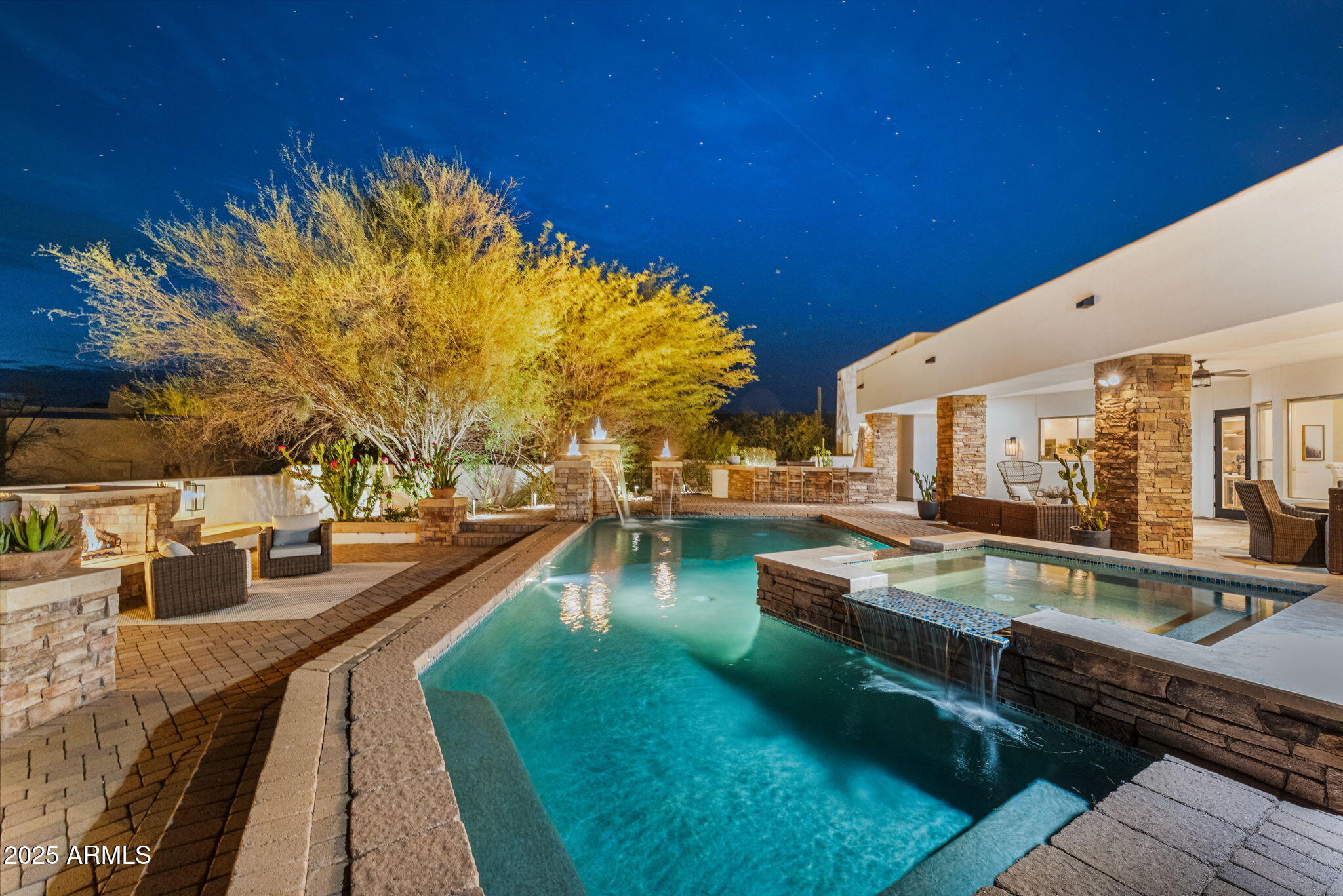 35530 N CANYON CROSSINGS Drive