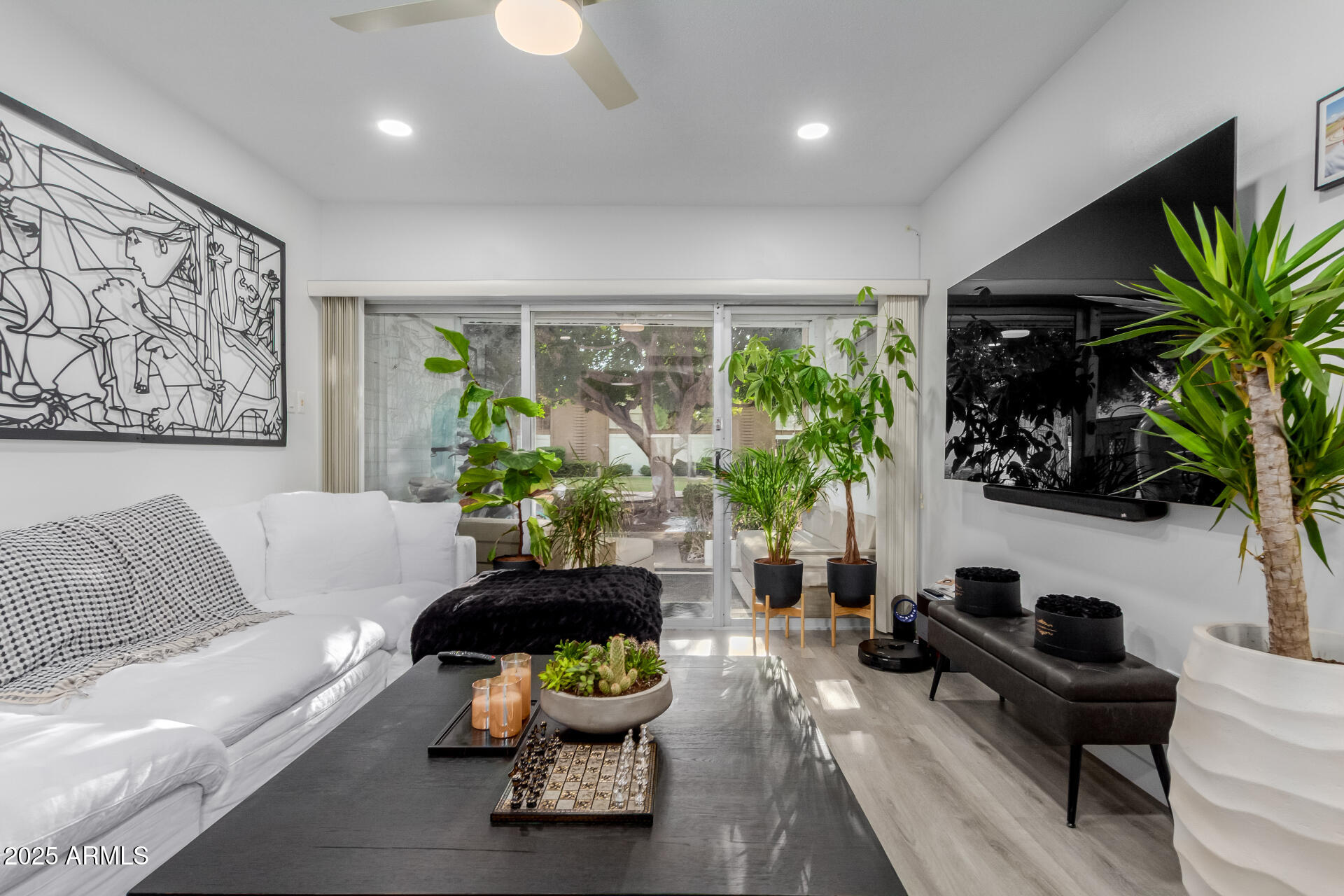 6125 E INDIAN SCHOOL Road, 193