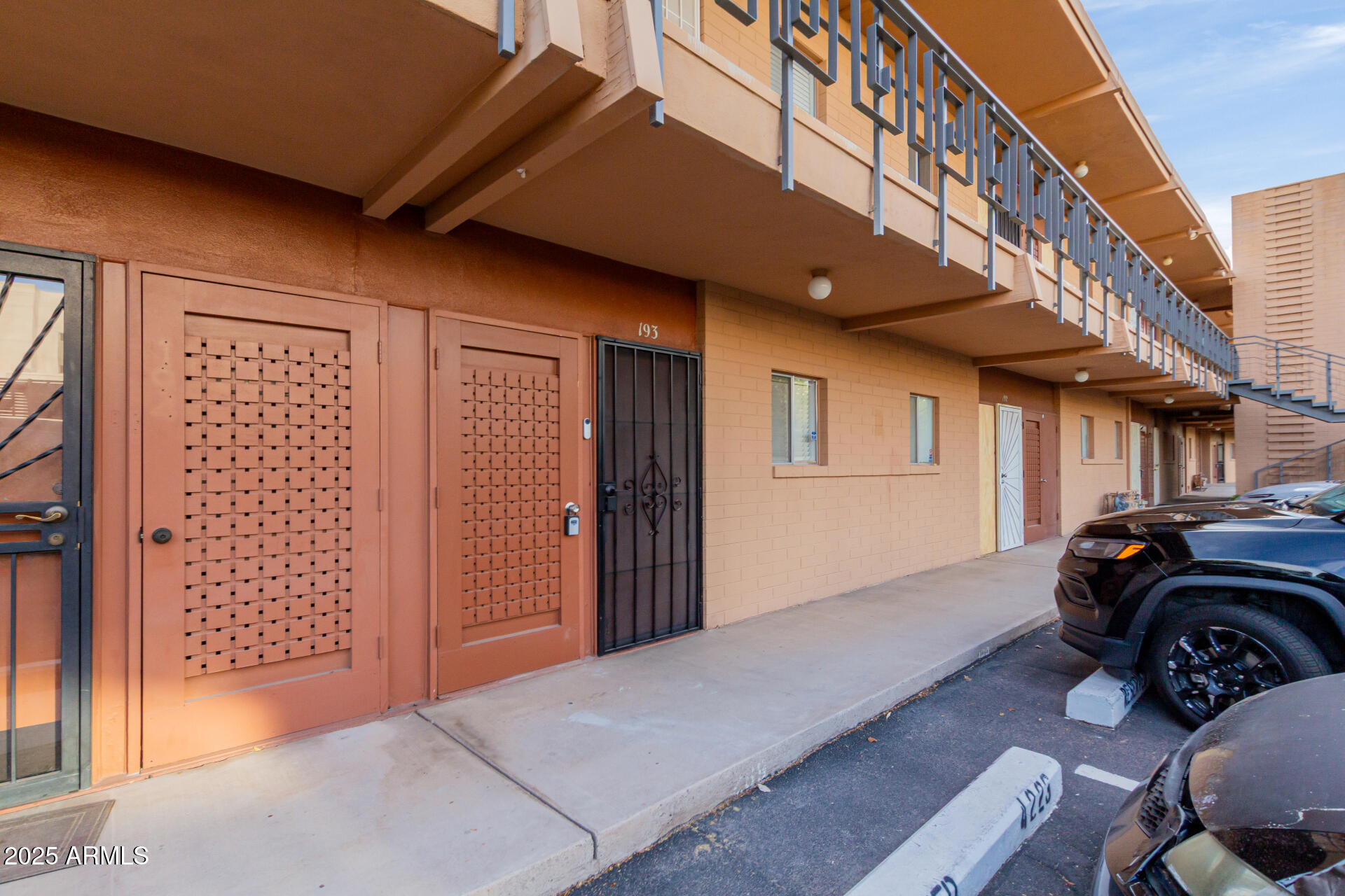 6125 E INDIAN SCHOOL Road, 193