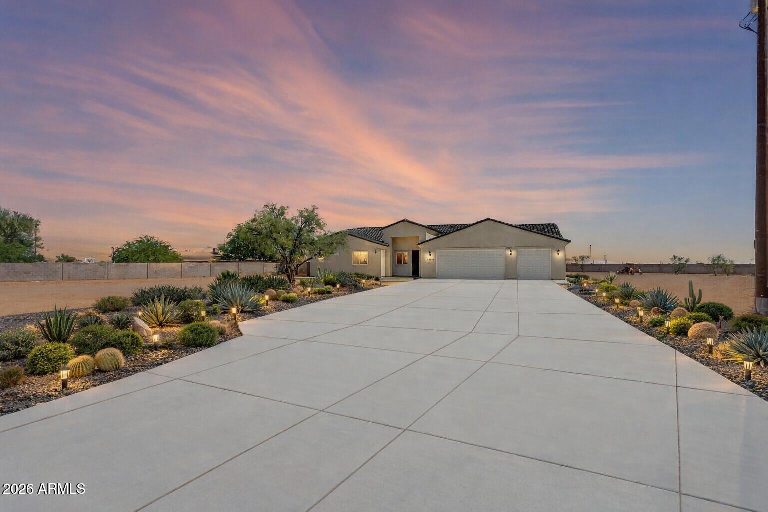 18215 W ENOCH Drive